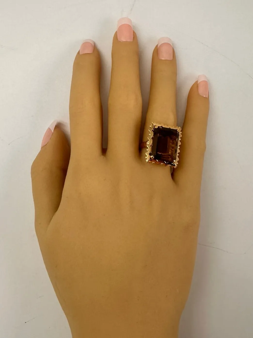 🔶✨ Golden Glow: Stunning 18ct Yellow Gold Smokey Quartz Ring ✨🔶
