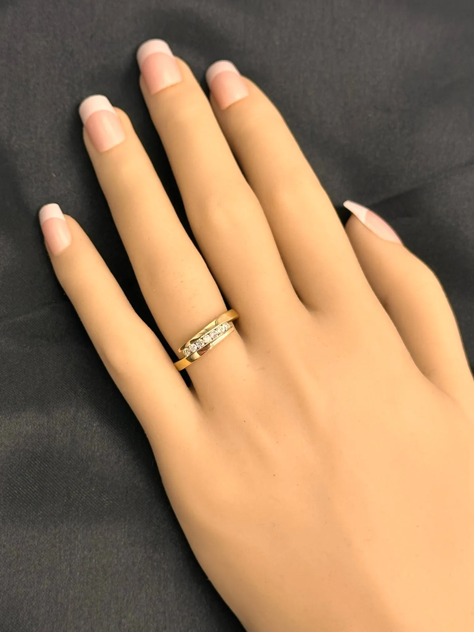 9ct yellow gold 5 stone diamond ring