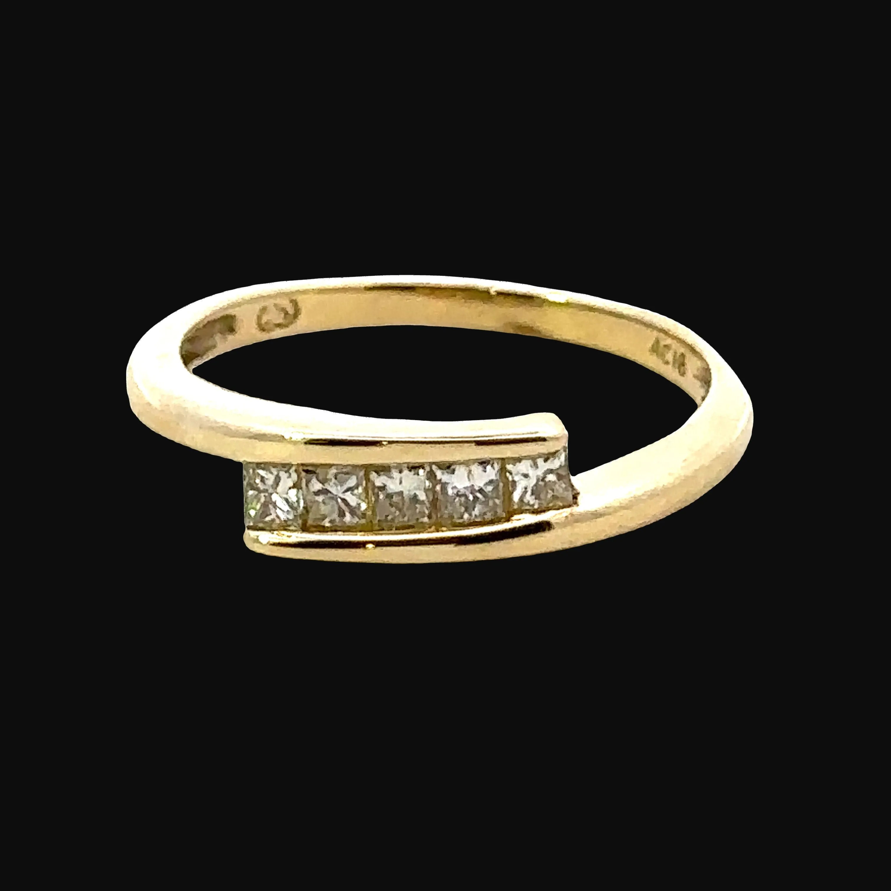 9ct yellow gold 5 stone diamond ring