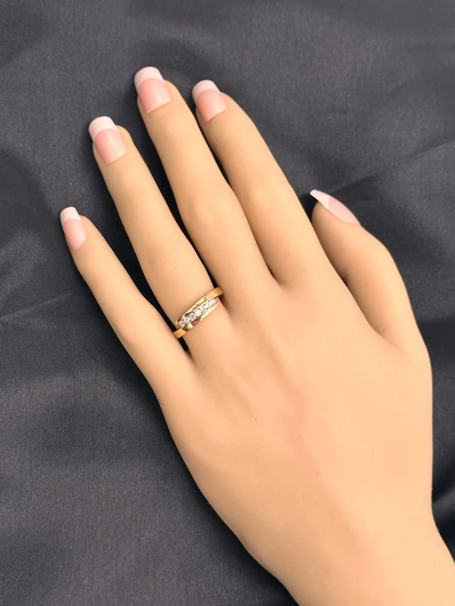 9ct yellow gold 5 stone diamond ring