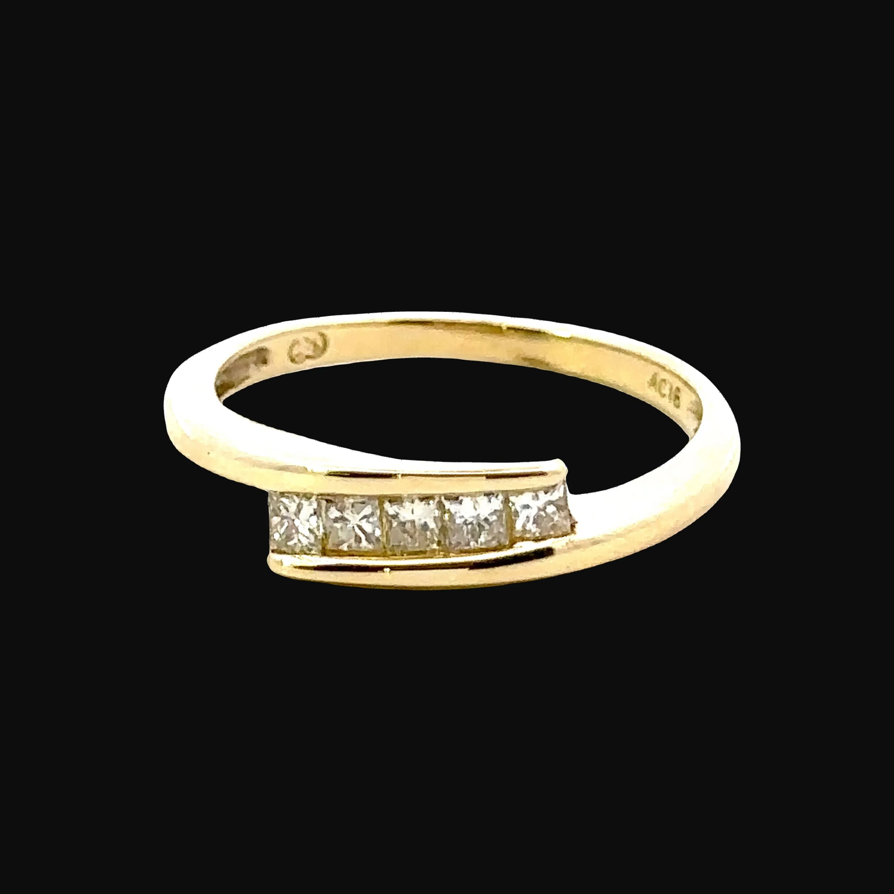 9ct yellow gold 5 stone diamond ring