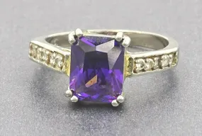 Amethyst & Cubic Zirconia 10ct White Gold Ring