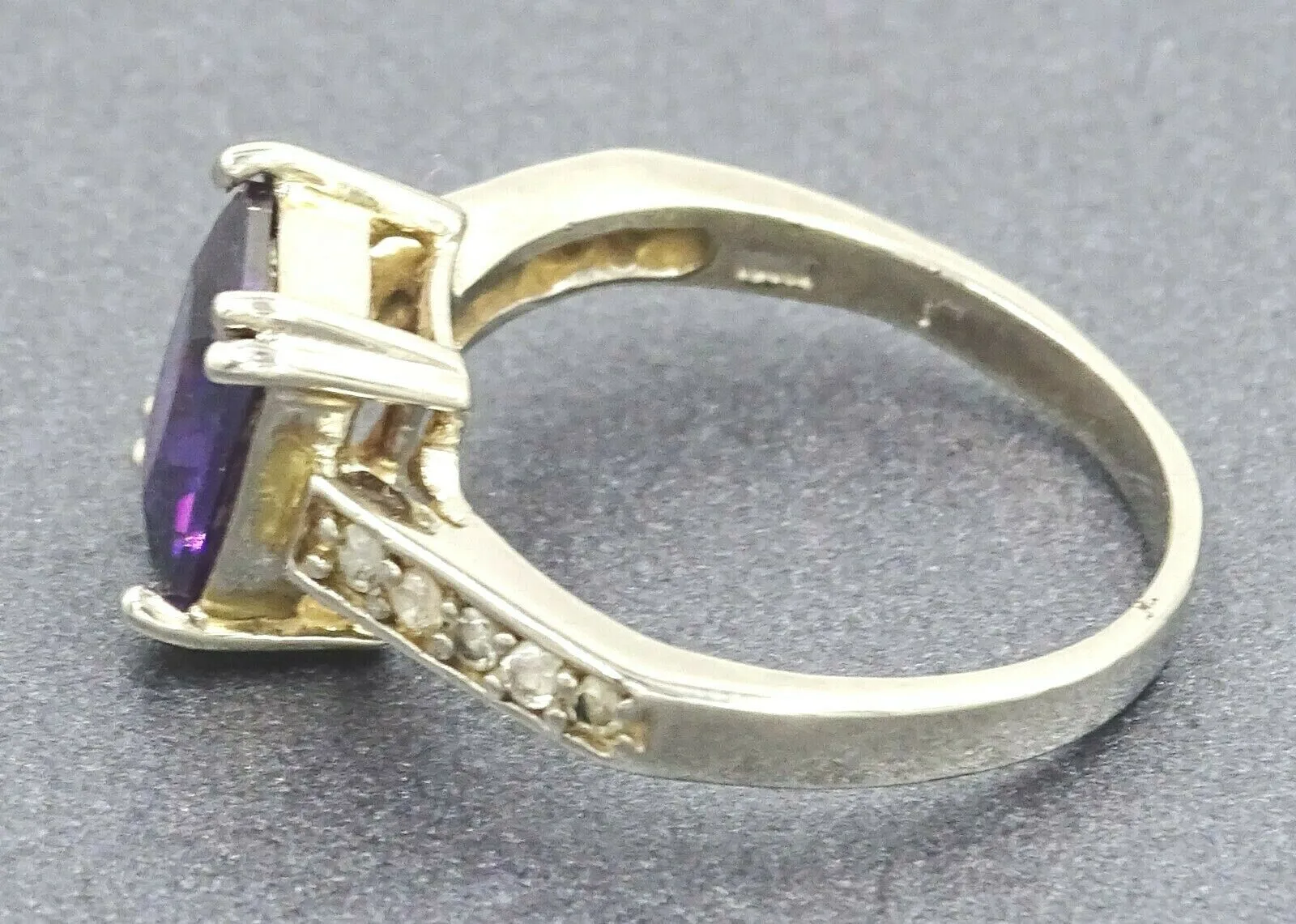 Amethyst & Cubic Zirconia 10ct White Gold Ring