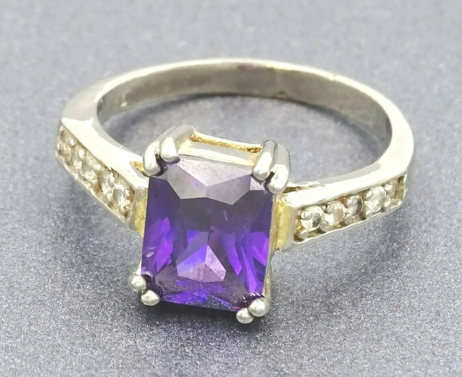 Amethyst & Cubic Zirconia 10ct White Gold Ring