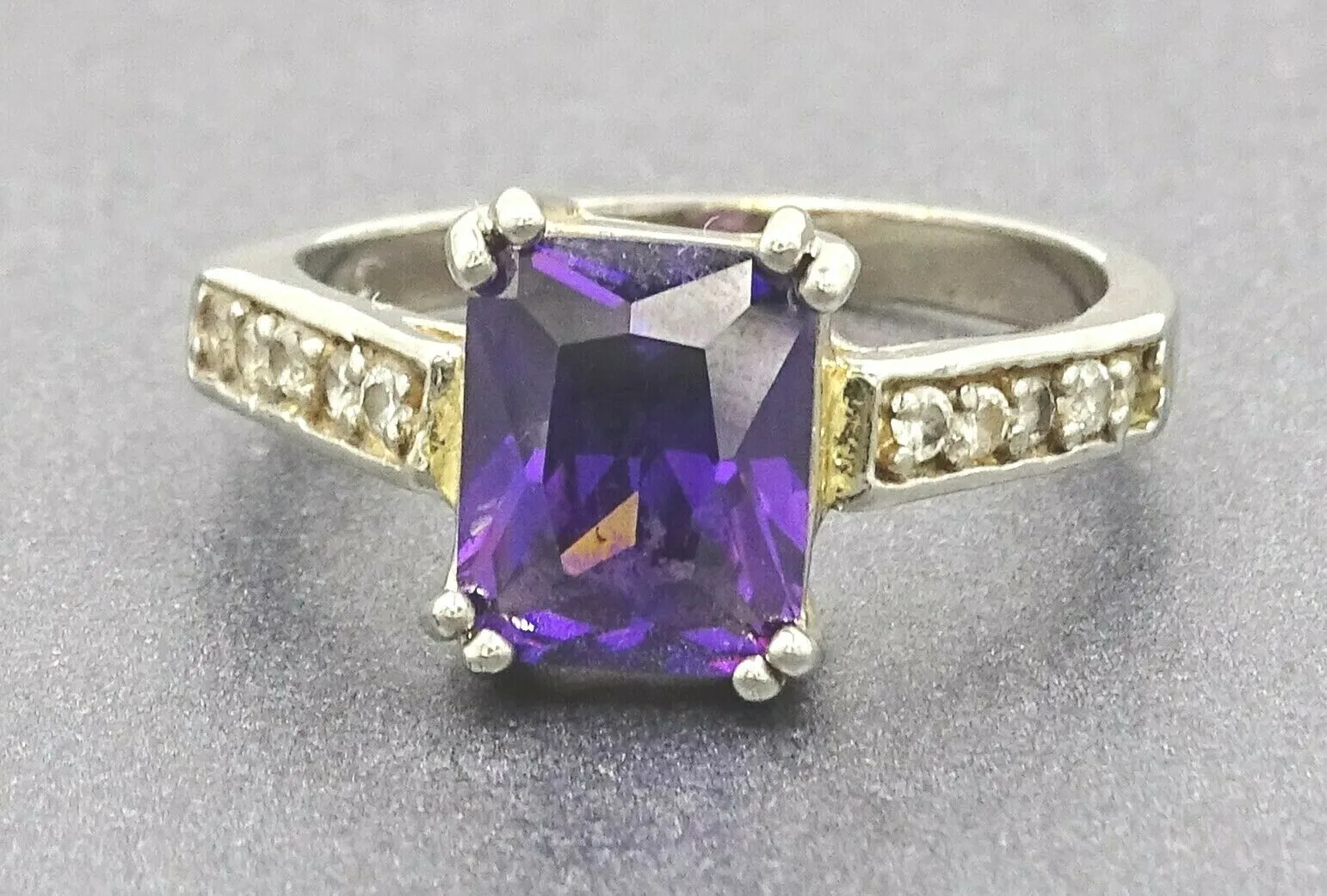Amethyst & Cubic Zirconia 10ct White Gold Ring