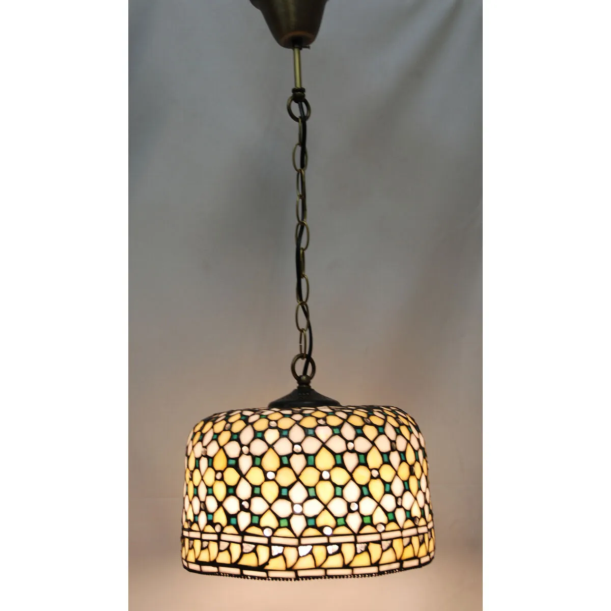 Optimized Title: Viro Queen Elegant White Iron Ceiling Light - 60W, Stylish 20x12.5x20 cm Design for Modern Interiors