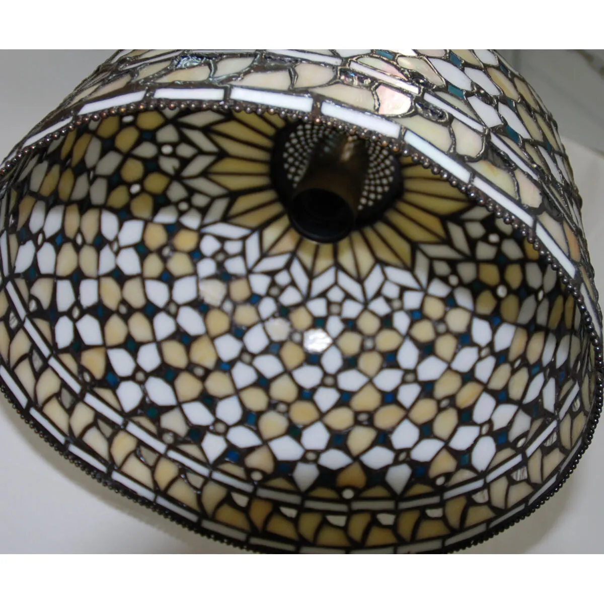 Optimized Title: Viro Queen Elegant White Iron Ceiling Light - 60W, Stylish 20x12.5x20 cm Design for Modern Interiors