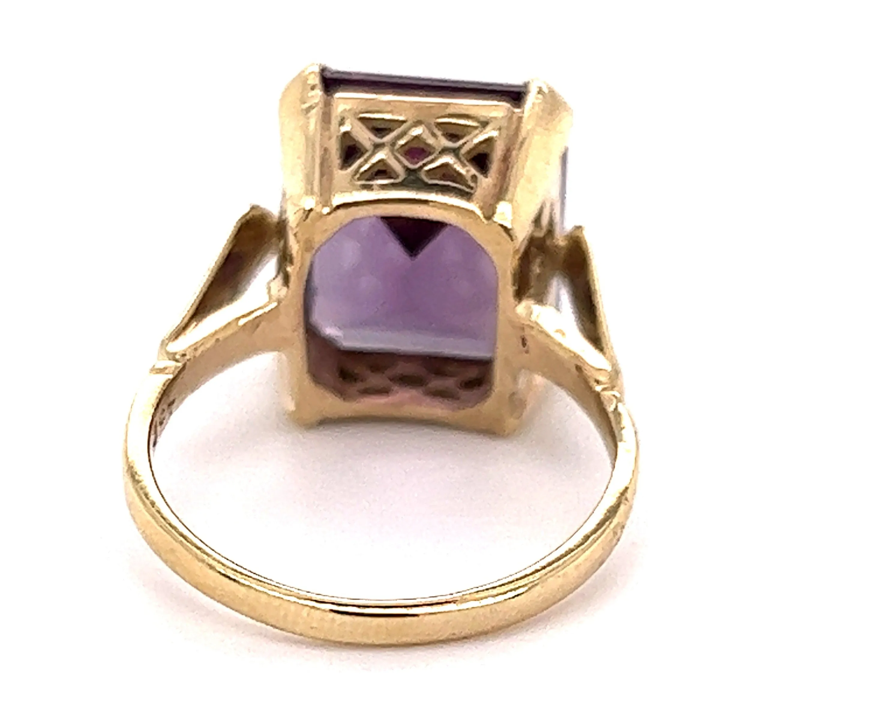 Colour Change Sapphire Yellow Gold Dress Ring