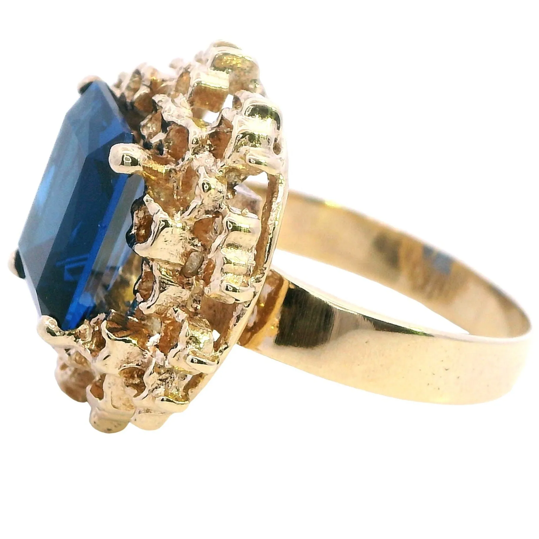 Discover Timeless Elegance: 9ct Yellow Gold Synthetic Spinel Ring