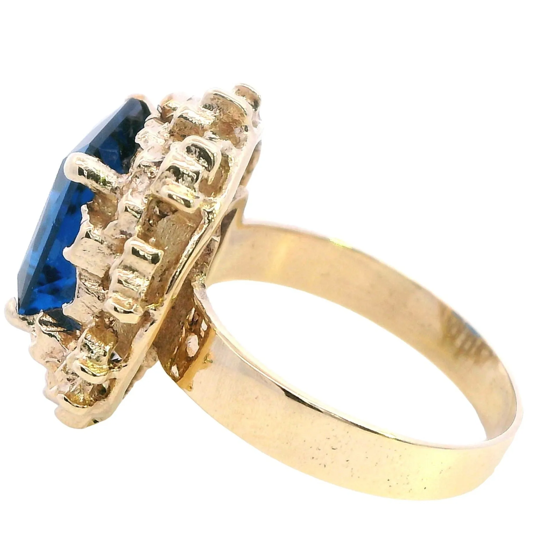 Discover Timeless Elegance: 9ct Yellow Gold Synthetic Spinel Ring