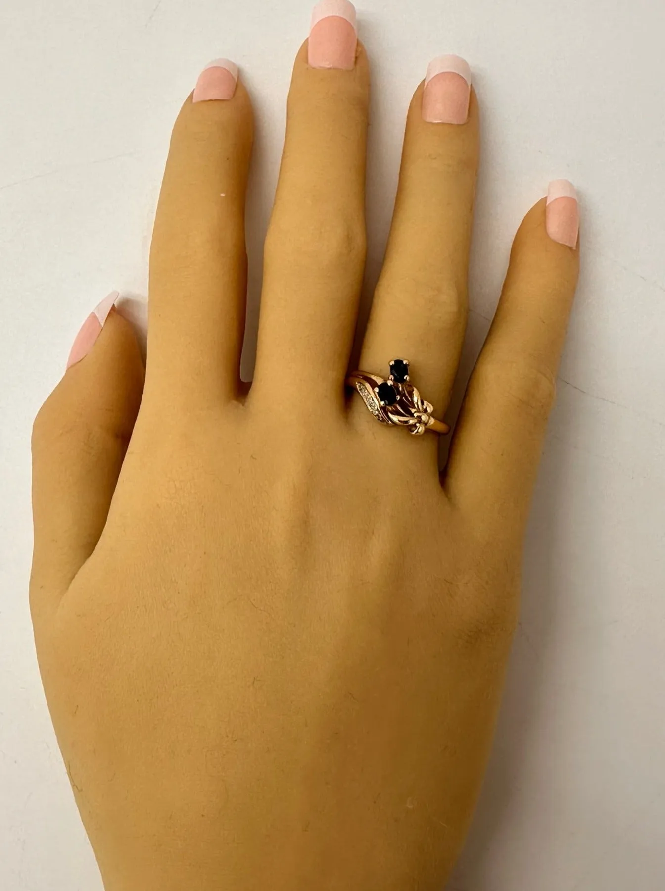 Elegant 9ct Yellow Gold Sapphire & Diamond Ring - A Timeless Jewel of History