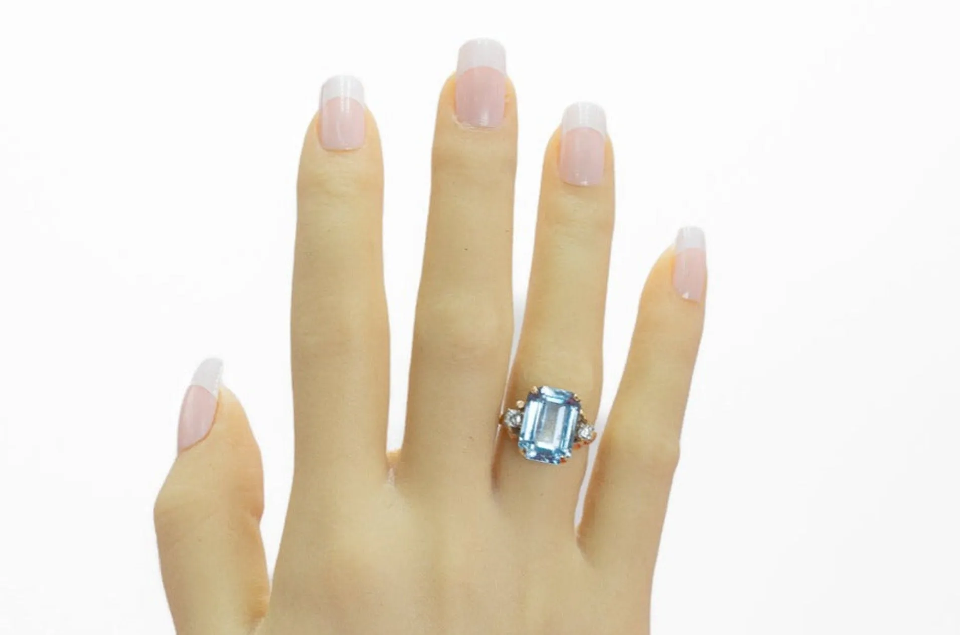 Elegant Yellow and White Gold Synthetic Blue Spinel and Diamond Ring