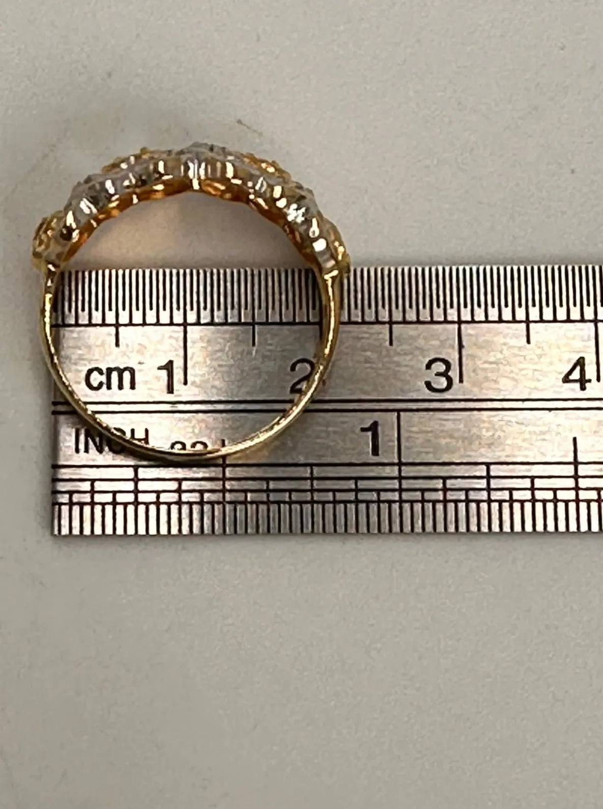 Enchanting Heirloom: 14ct Yellow Gold Ruby & Diamond Heart Ring