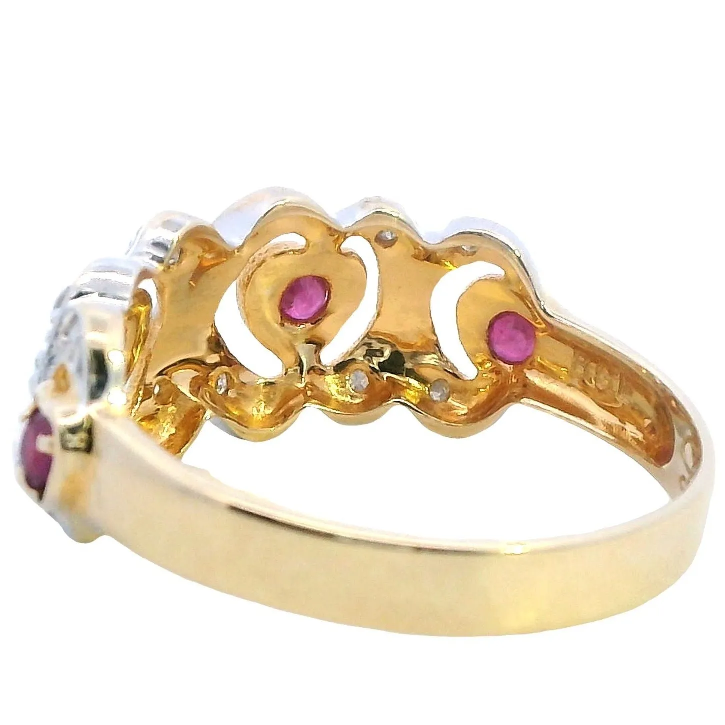 Enchanting Heirloom: 14ct Yellow Gold Ruby & Diamond Heart Ring