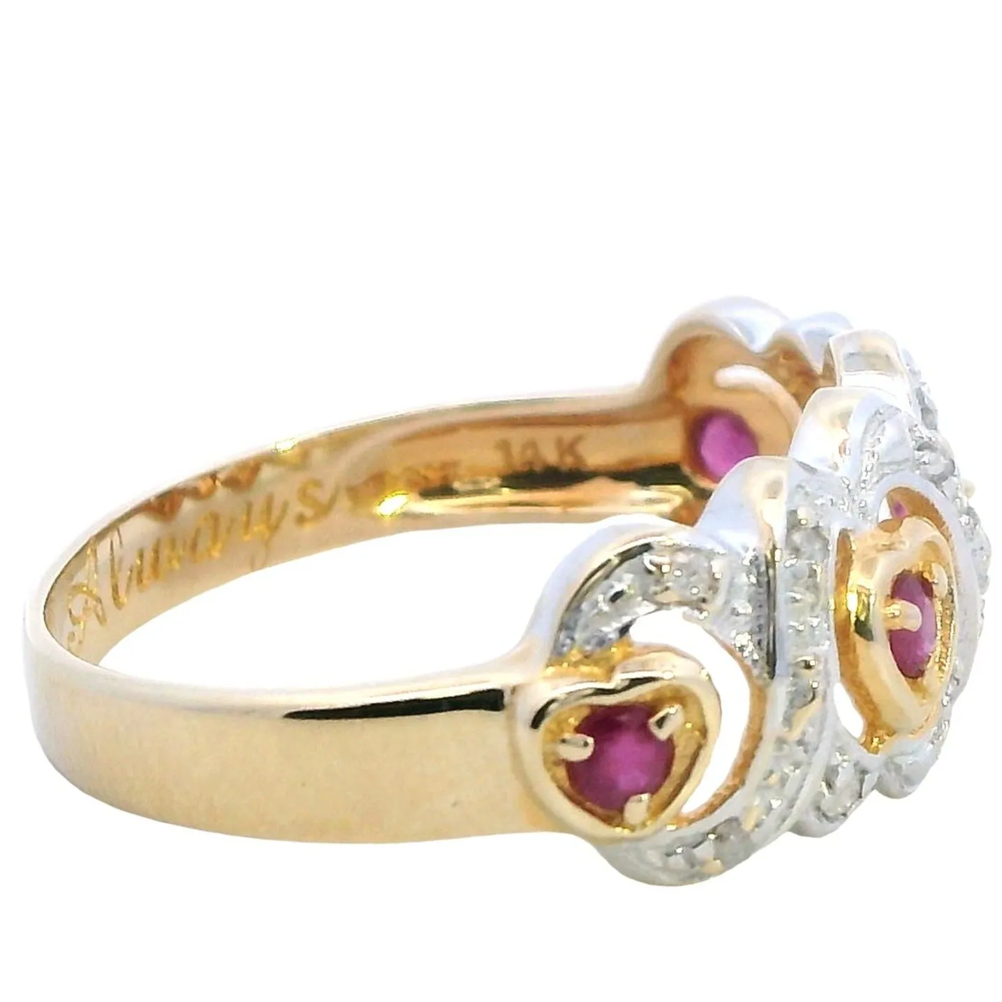Enchanting Heirloom: 14ct Yellow Gold Ruby & Diamond Heart Ring