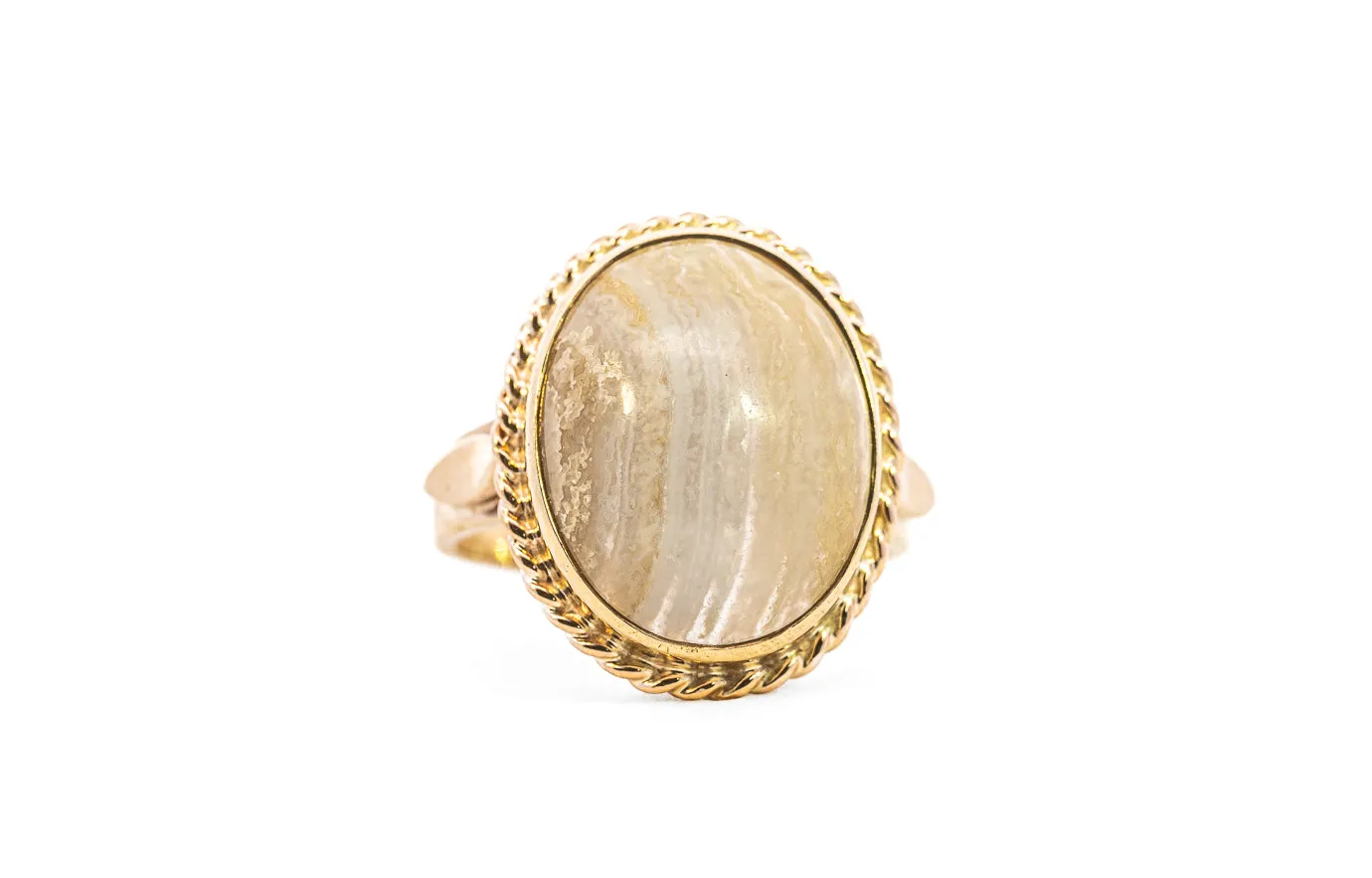 Exquisite 9ct Yellow Gold Oval Agate Ring