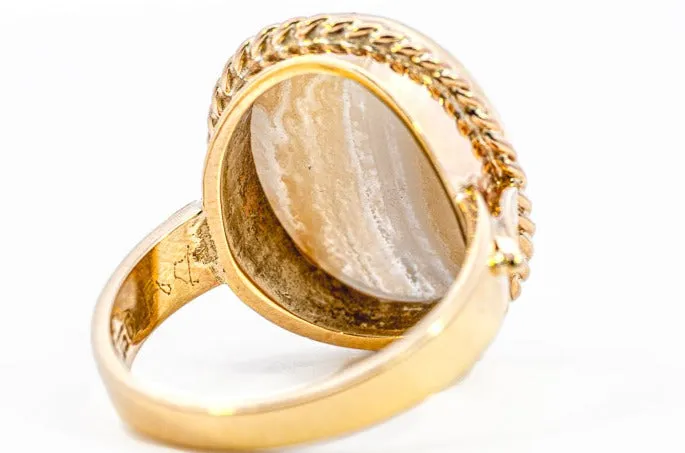 Exquisite 9ct Yellow Gold Oval Agate Ring