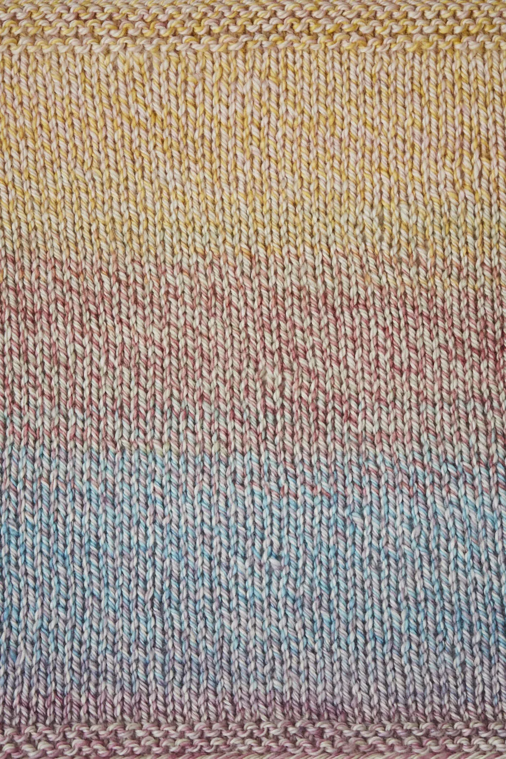 Grainline Pullover Kit (Urth Yarns)
