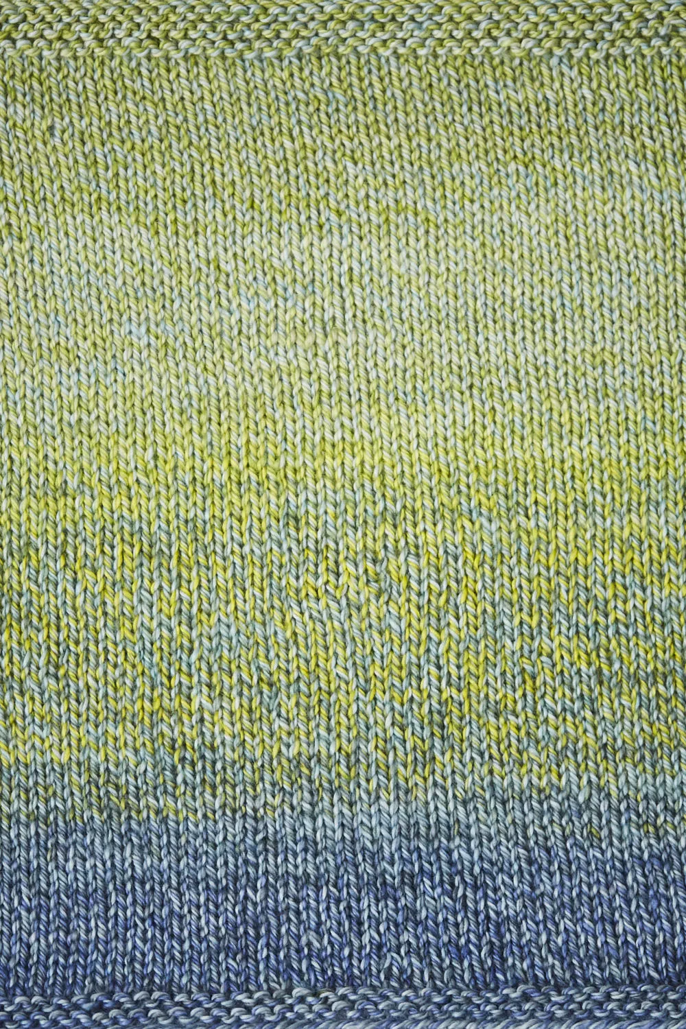 Grainline Pullover Kit (Urth Yarns)