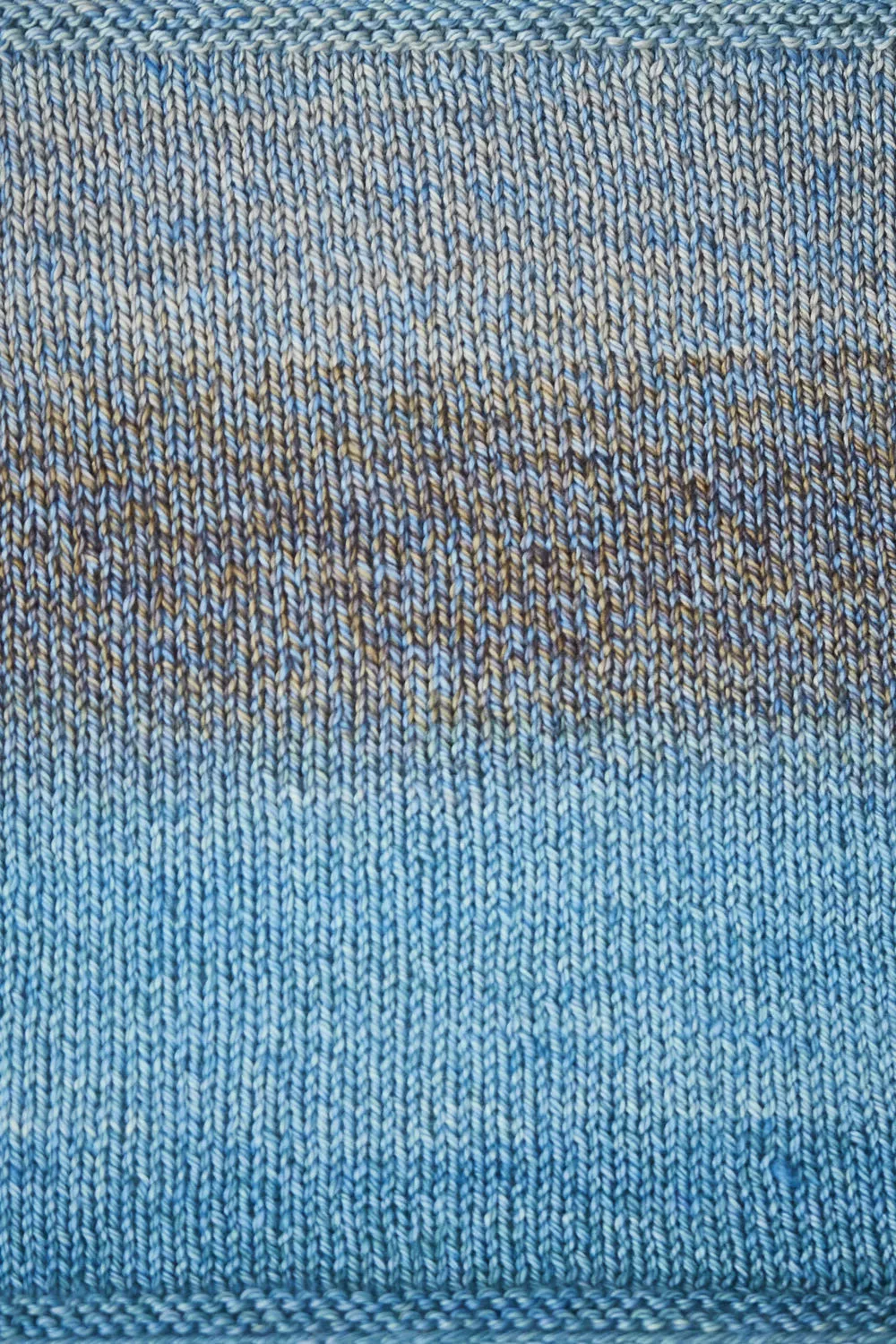 Grainline Pullover Kit (Urth Yarns)