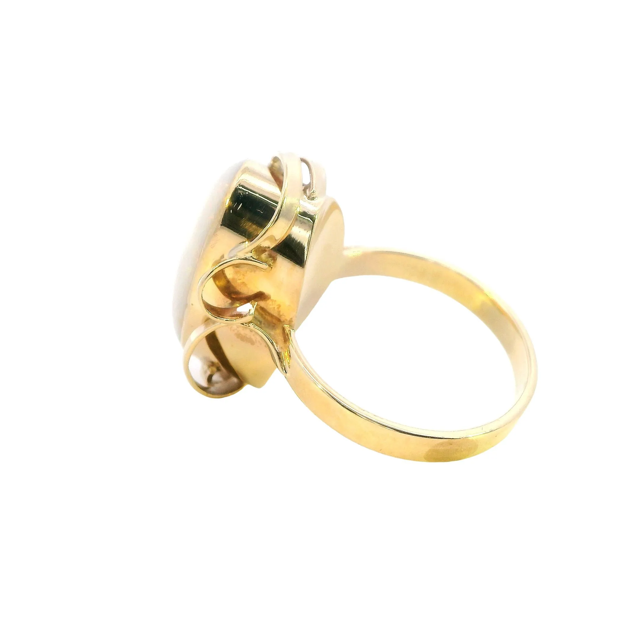 Mesmerizing 9ct Yellow Gold Opal Ring - Enchanting Colour Play