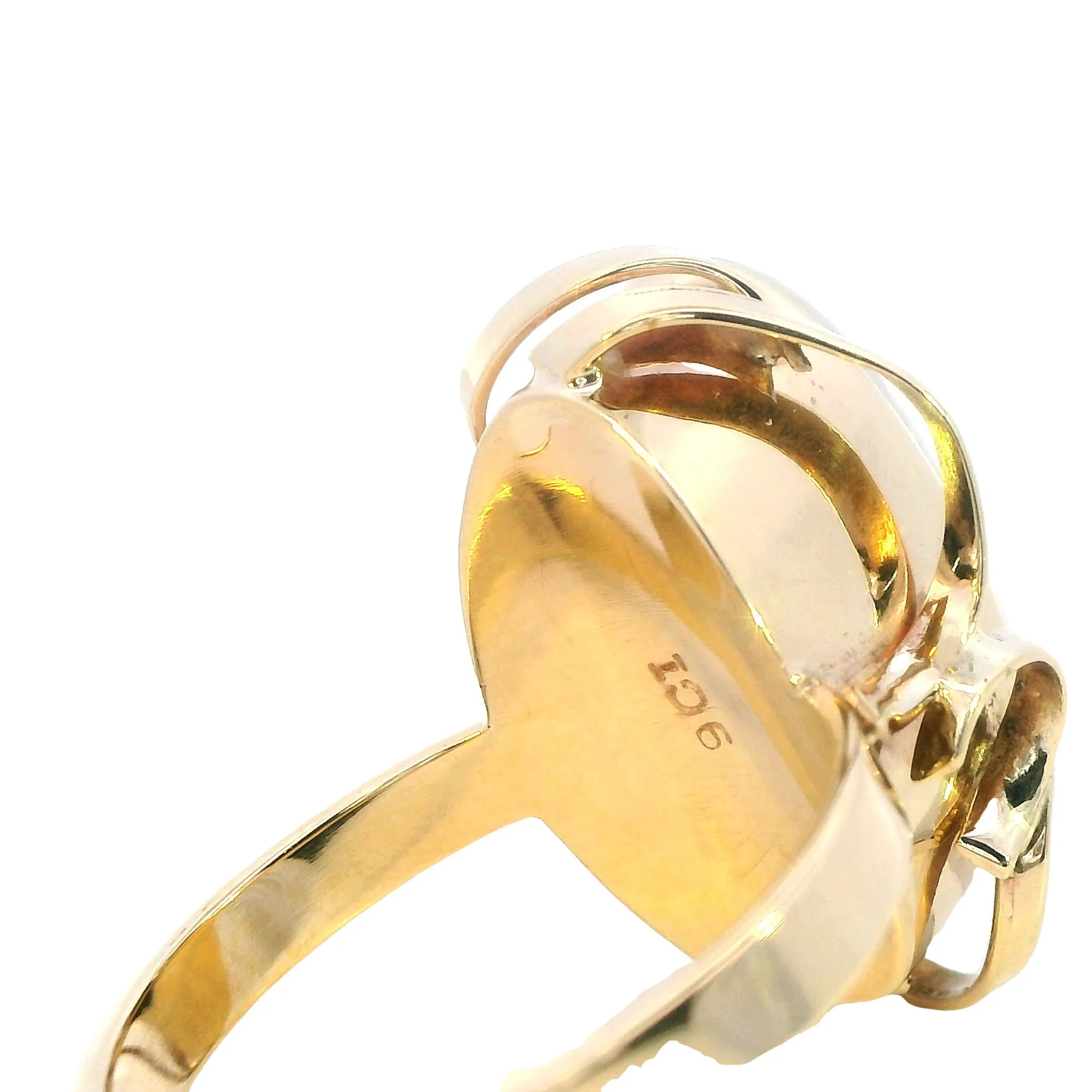 Mesmerizing 9ct Yellow Gold Opal Ring - Enchanting Colour Play