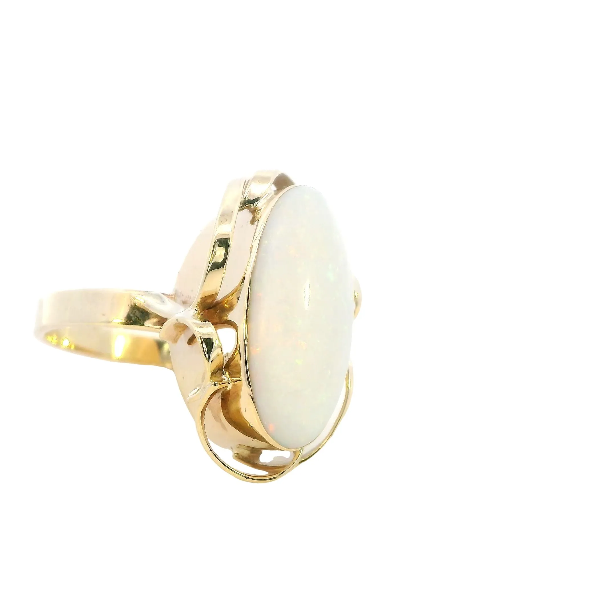 Mesmerizing 9ct Yellow Gold Opal Ring - Enchanting Colour Play