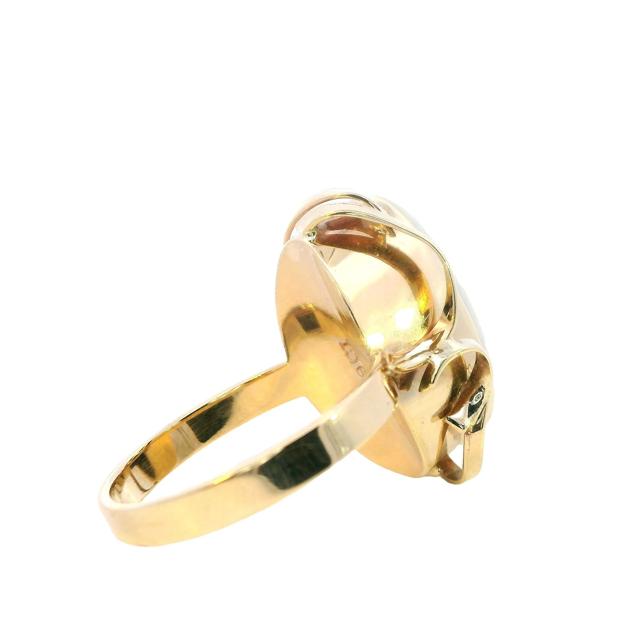 Mesmerizing 9ct Yellow Gold Opal Ring - Enchanting Colour Play