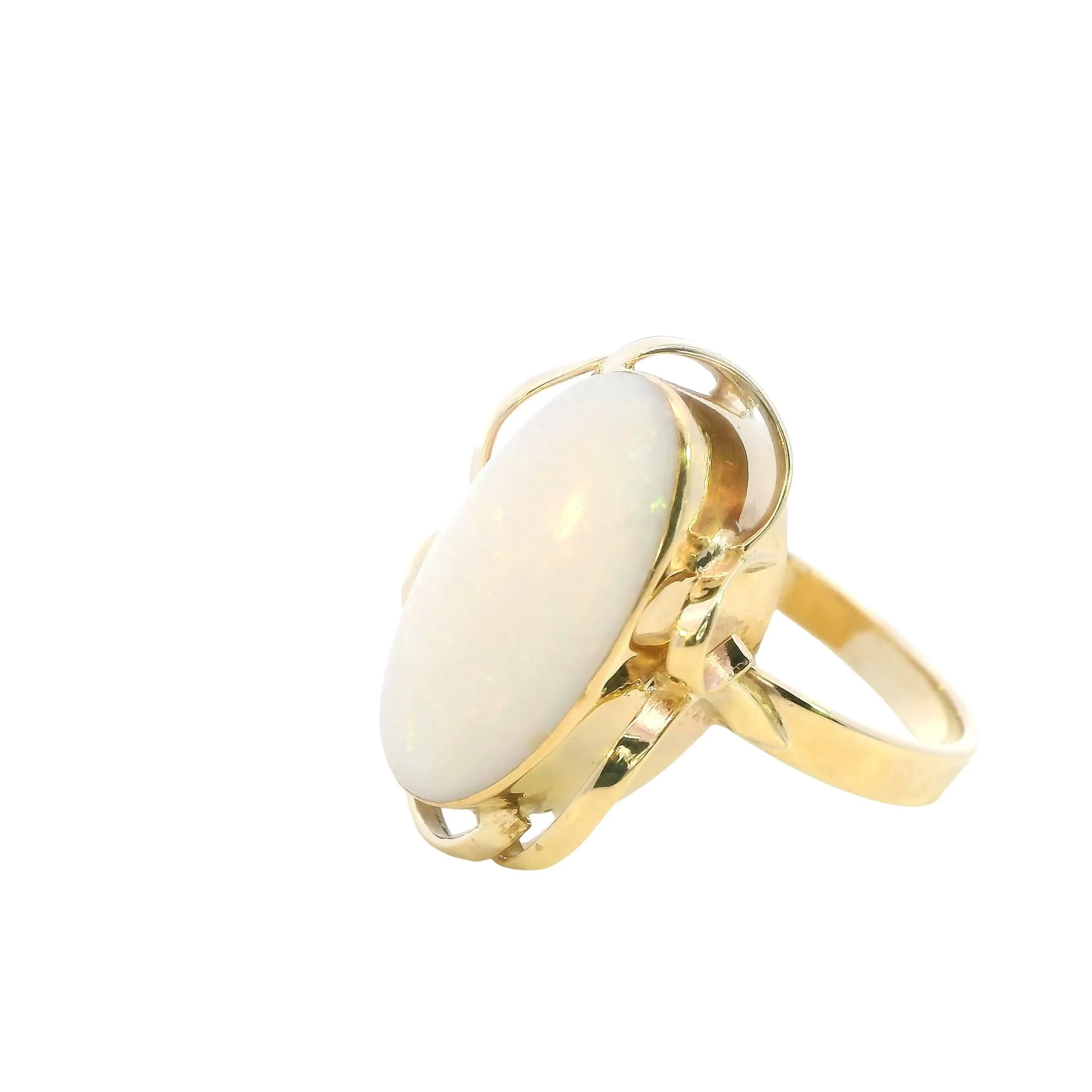Mesmerizing 9ct Yellow Gold Opal Ring - Enchanting Colour Play