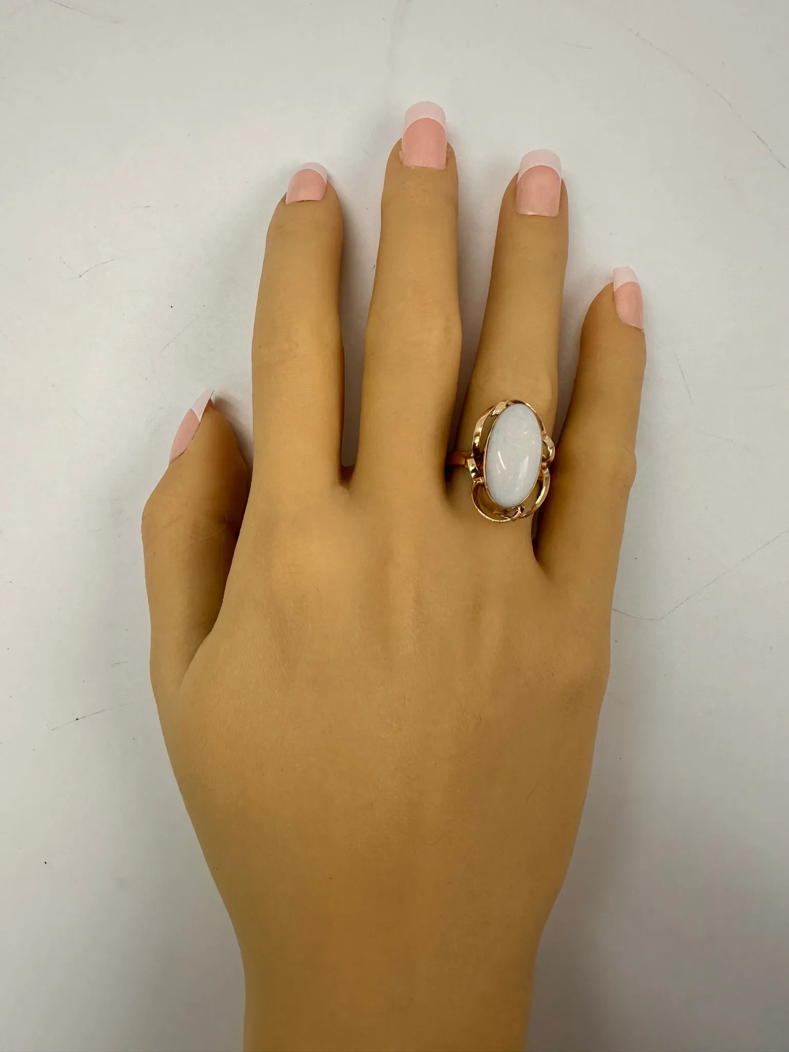 Mesmerizing 9ct Yellow Gold Opal Ring - Enchanting Colour Play