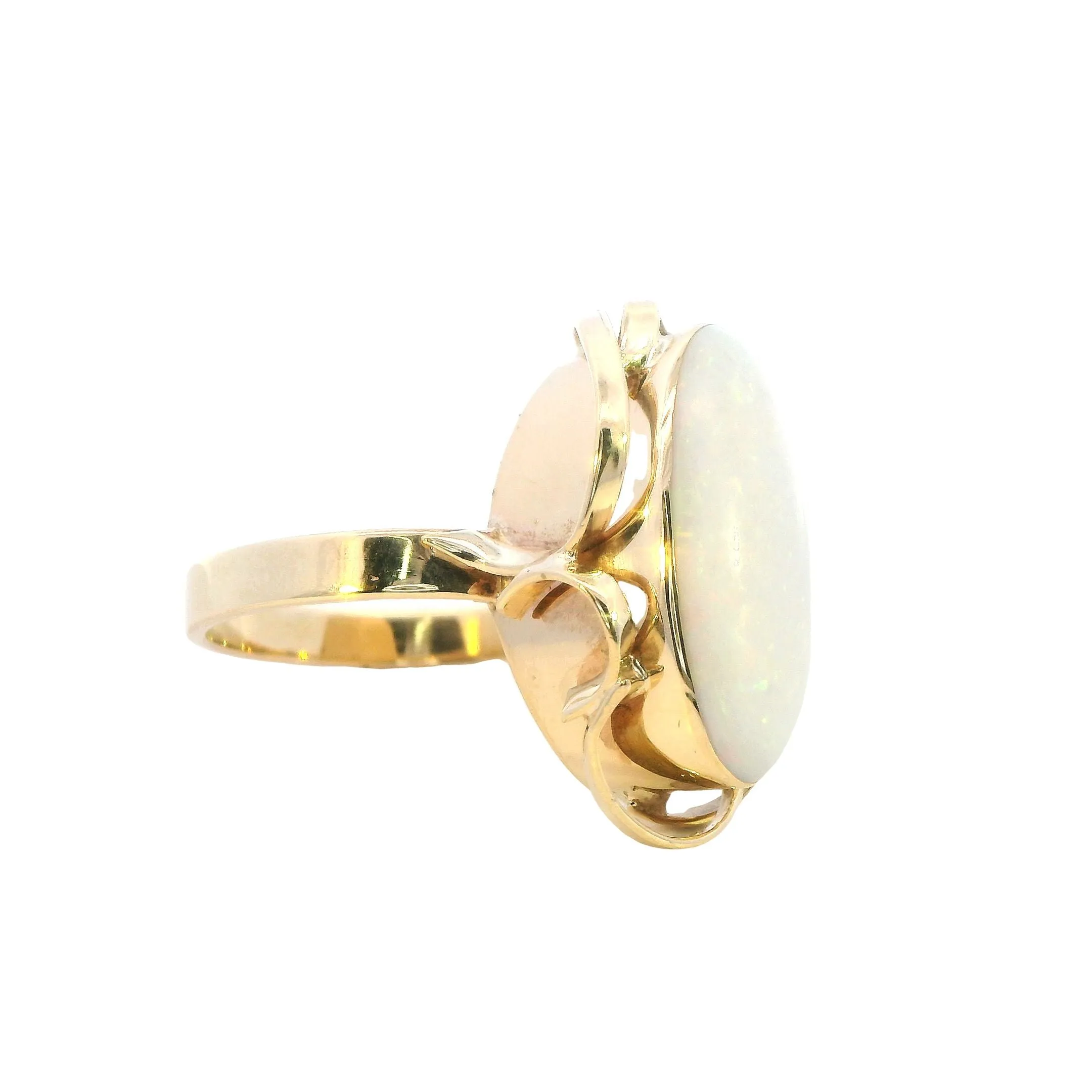 Mesmerizing 9ct Yellow Gold Opal Ring - Enchanting Colour Play