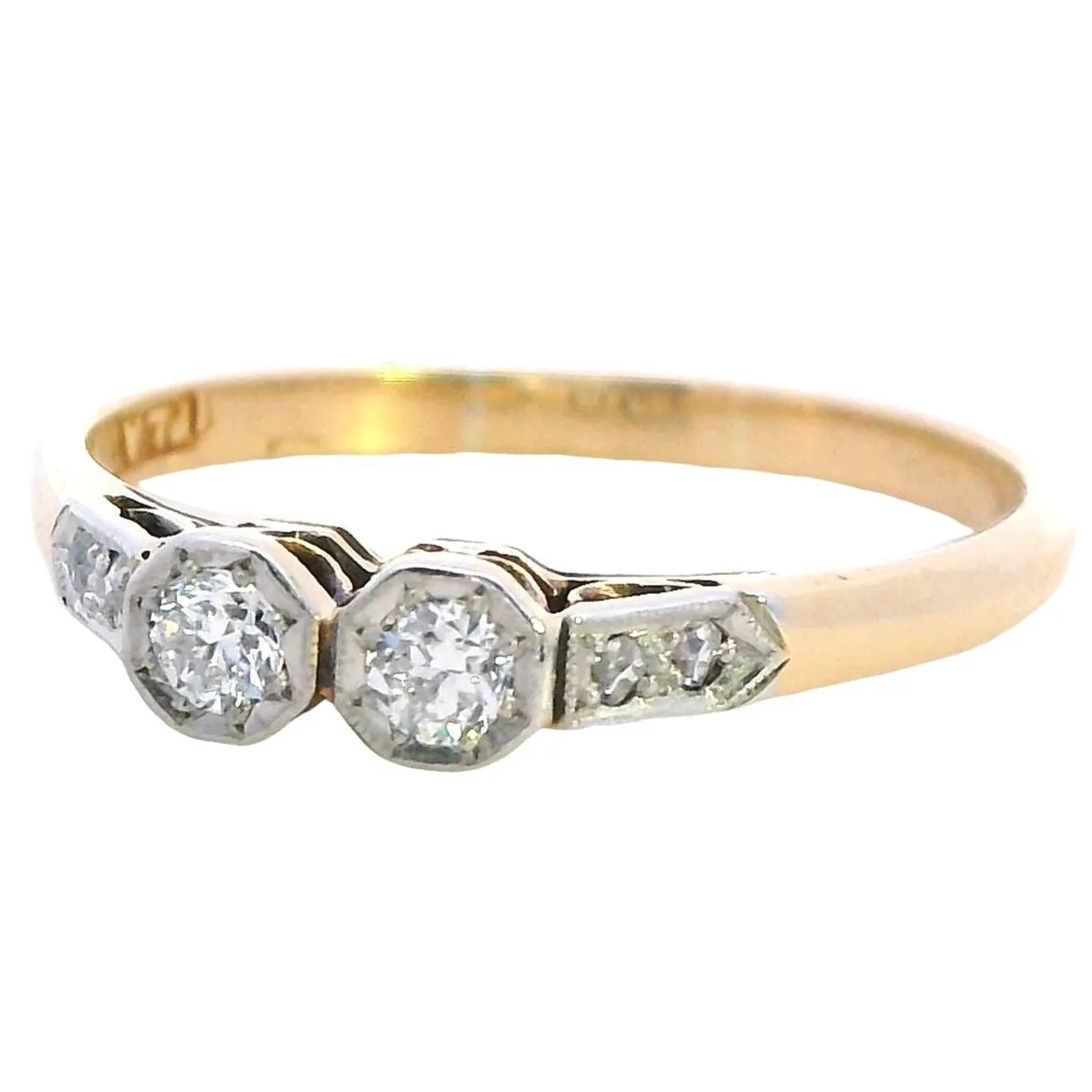 "Elegant Radiance: 18ct Yellow Gold and Platinum Diamond Ring"