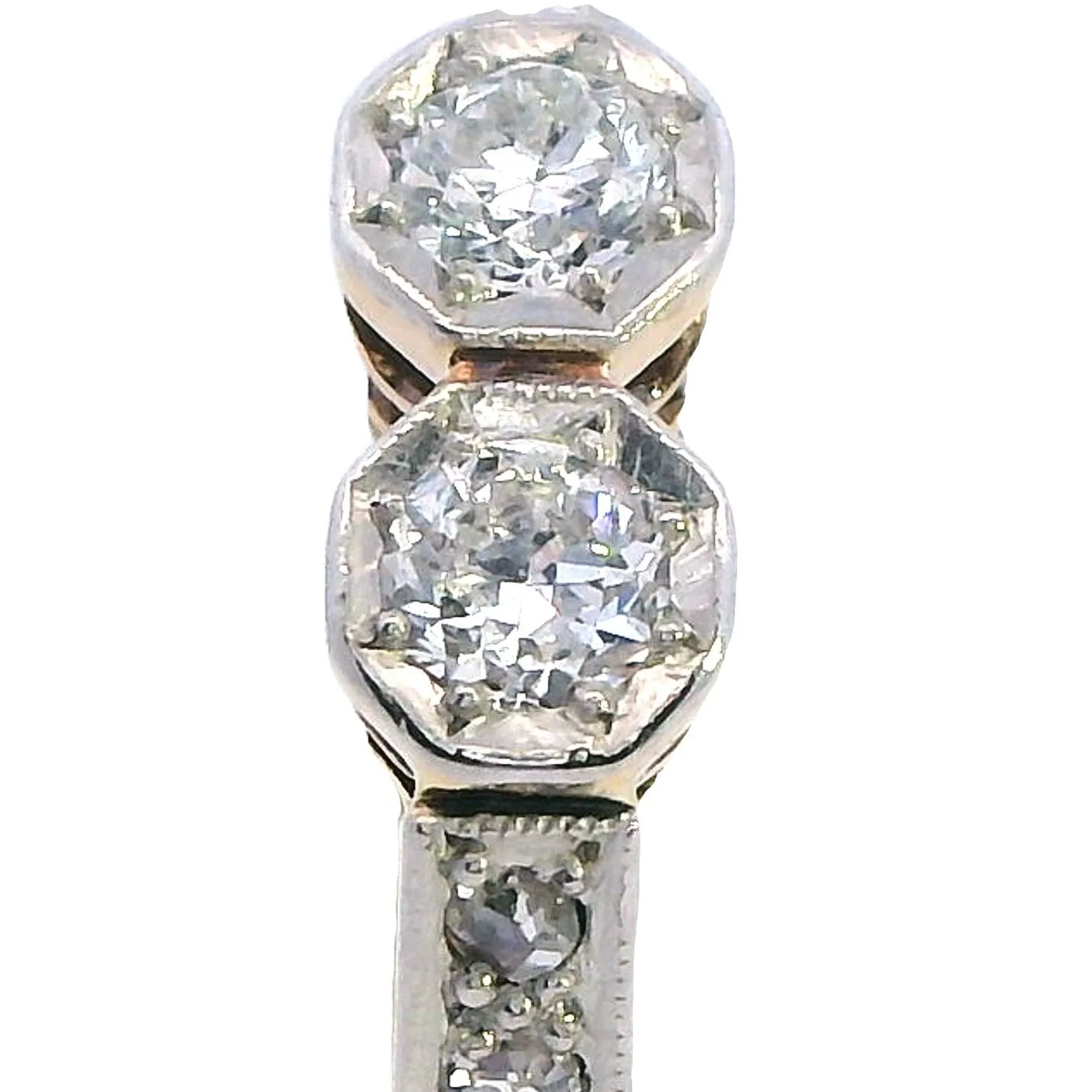 "Elegant Radiance: 18ct Yellow Gold and Platinum Diamond Ring"