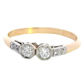 "Elegant Radiance: 18ct Yellow Gold and Platinum Diamond Ring"