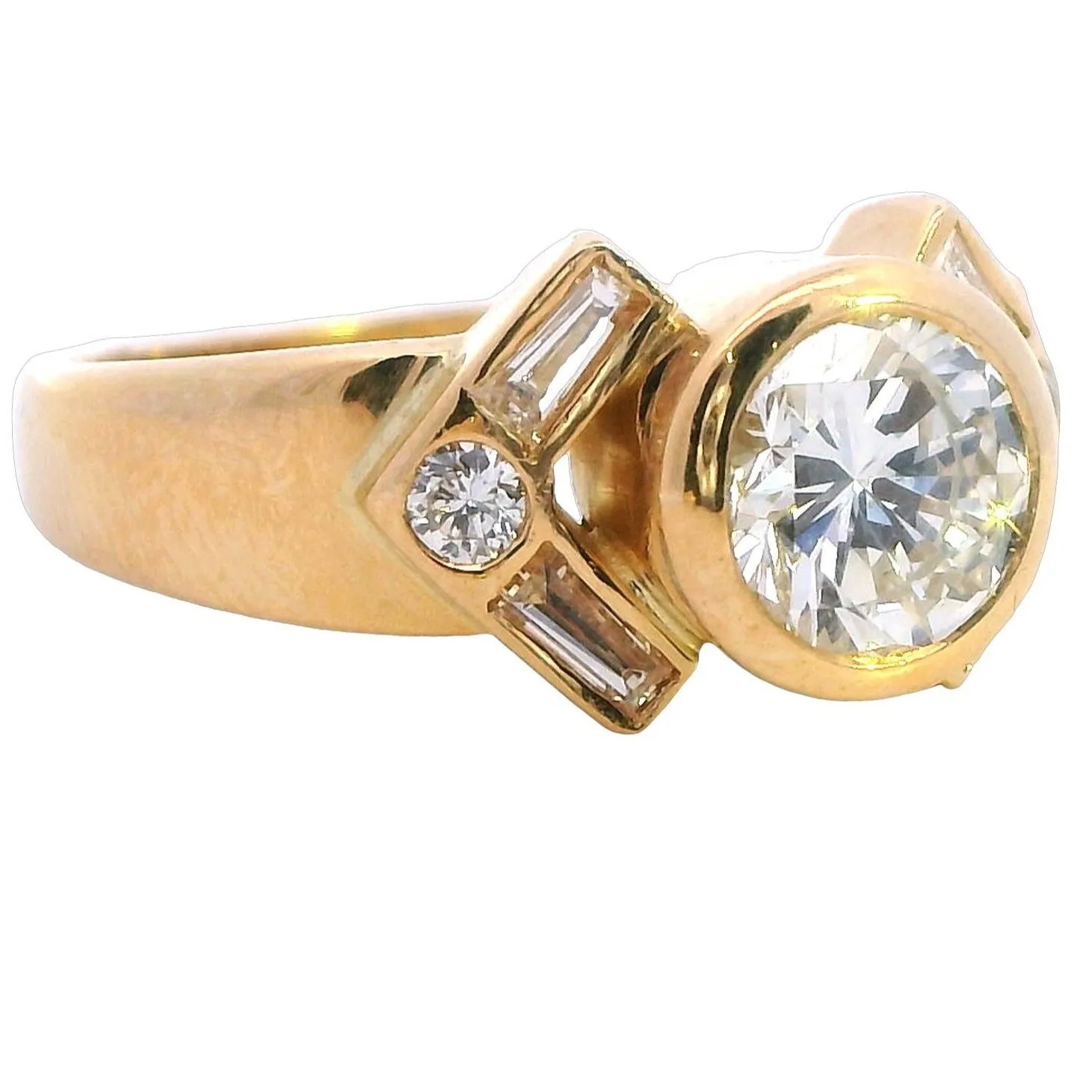 "Valentine's Proposal: Exquisite 1.36ct Diamond Ring Set in 18ct Yellow Gold"