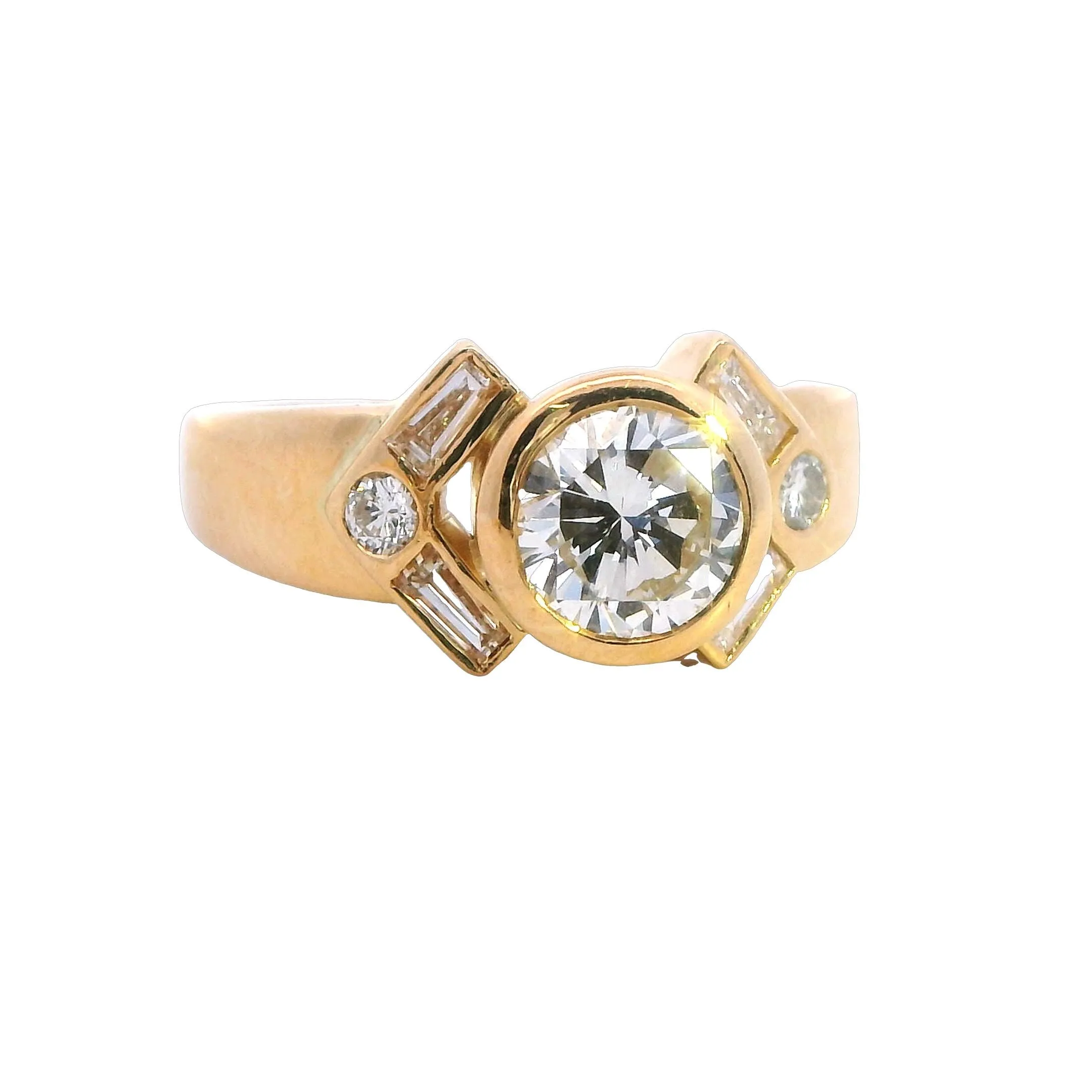 "Valentine's Proposal: Exquisite 1.36ct Diamond Ring Set in 18ct Yellow Gold"