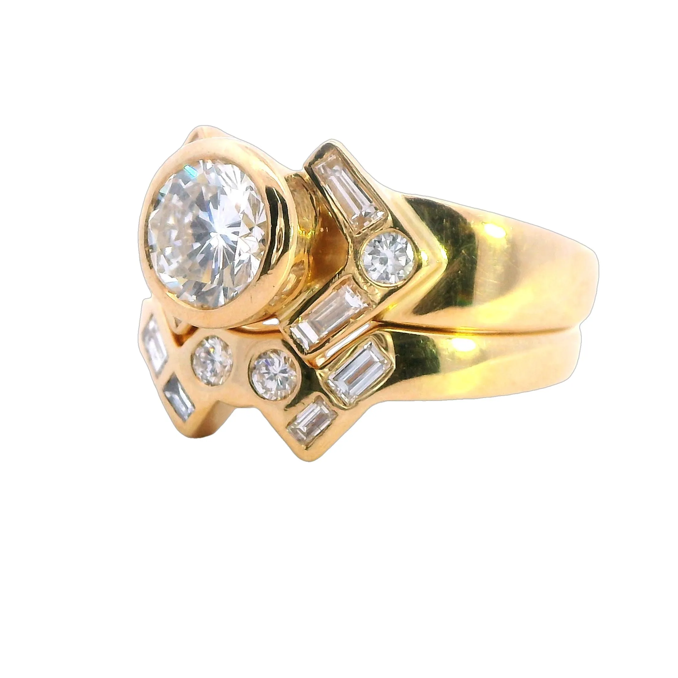 "Valentine's Proposal: Exquisite 1.36ct Diamond Ring Set in 18ct Yellow Gold"