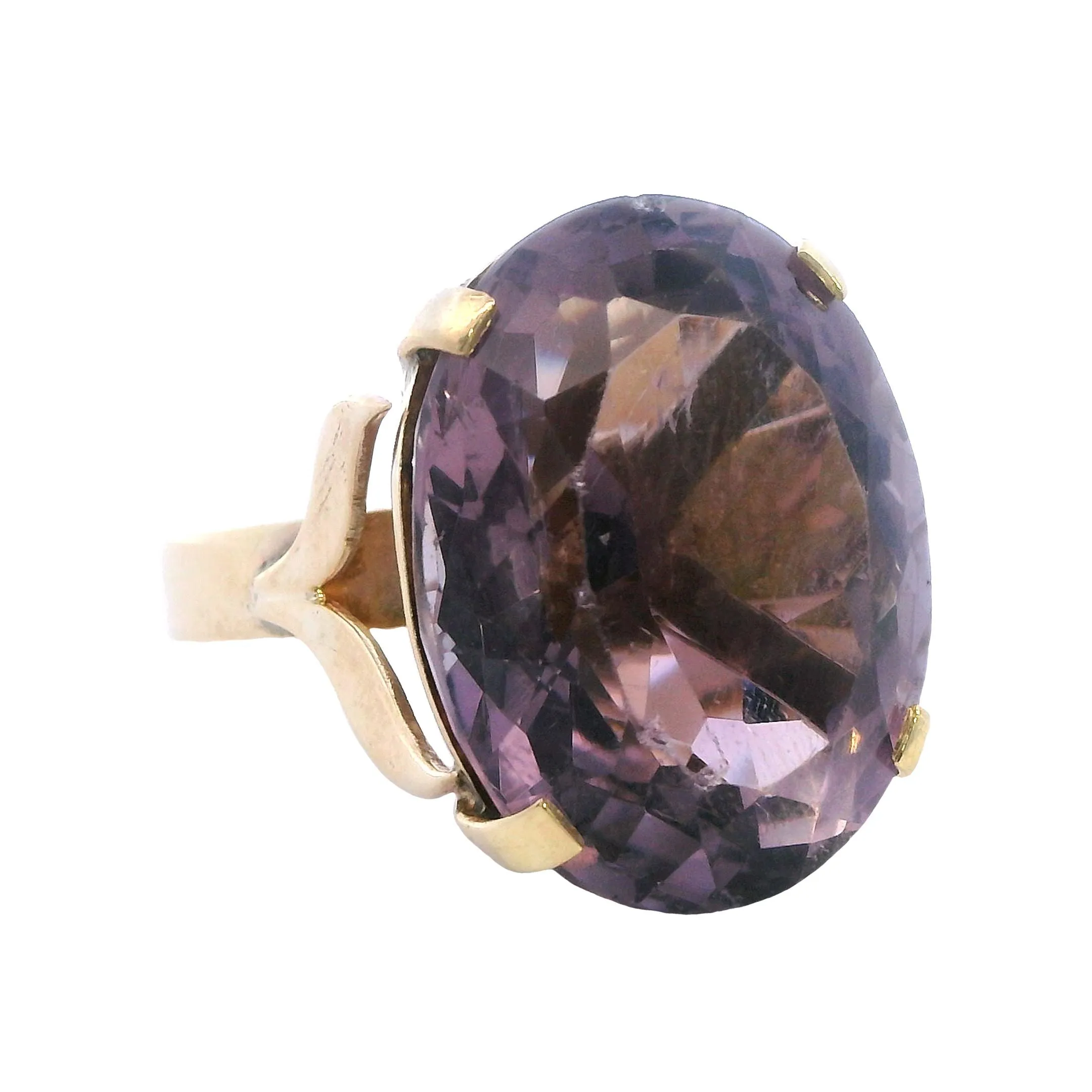 Radiant Treasure: 9ct Yellow Gold Amethyst Ring – A Sustainable Choice