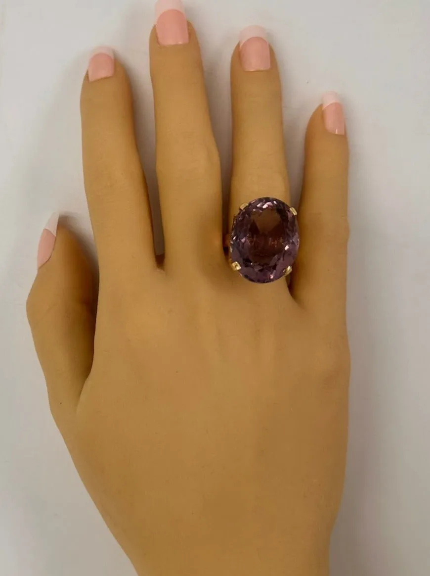 Radiant Treasure: 9ct Yellow Gold Amethyst Ring – A Sustainable Choice