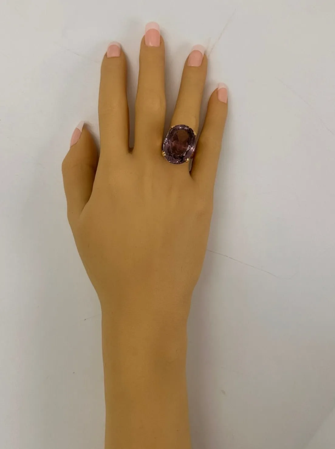 Radiant Treasure: 9ct Yellow Gold Amethyst Ring – A Sustainable Choice