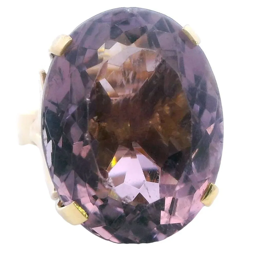 Radiant Treasure: 9ct Yellow Gold Amethyst Ring – A Sustainable Choice