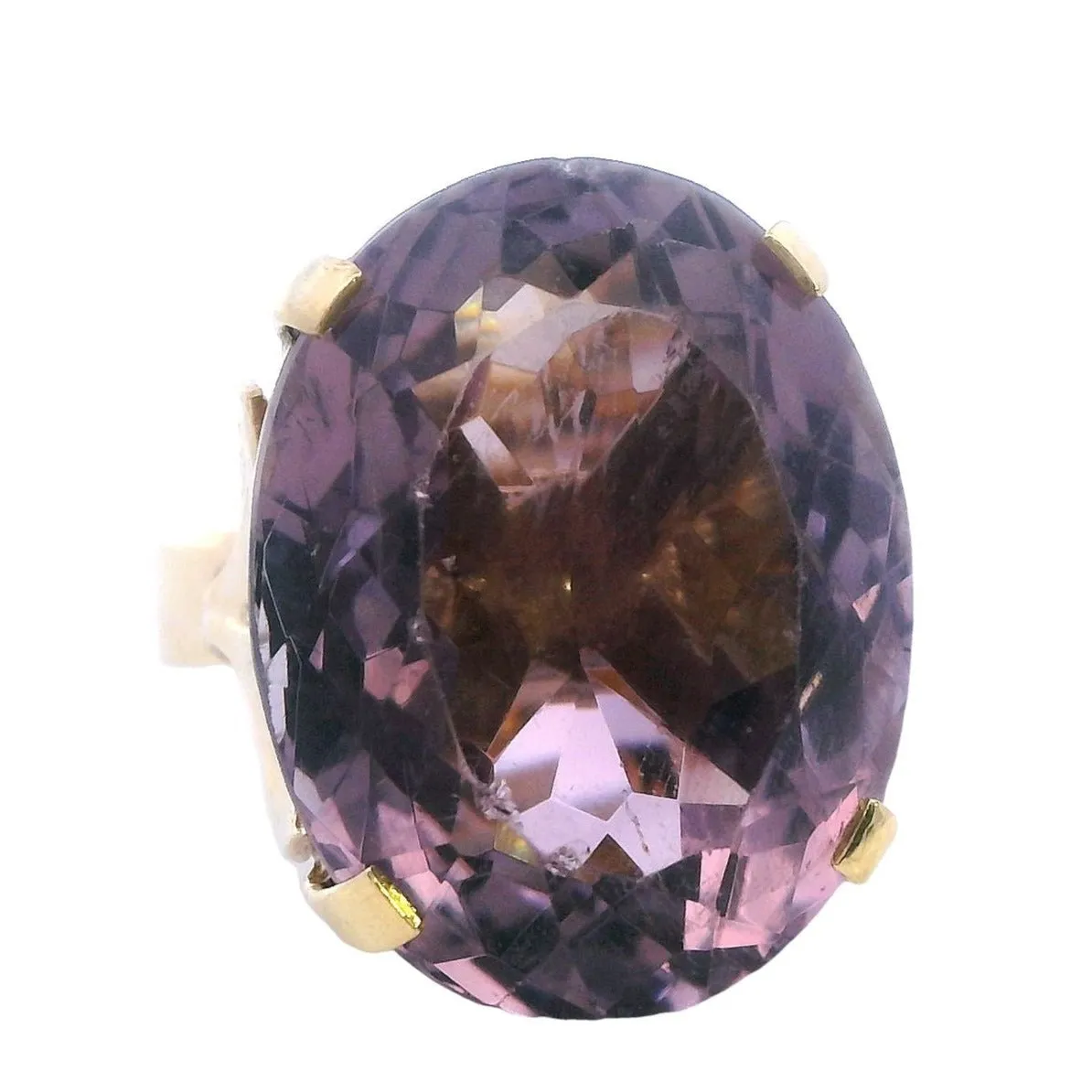 Radiant Treasure: 9ct Yellow Gold Amethyst Ring – A Sustainable Choice