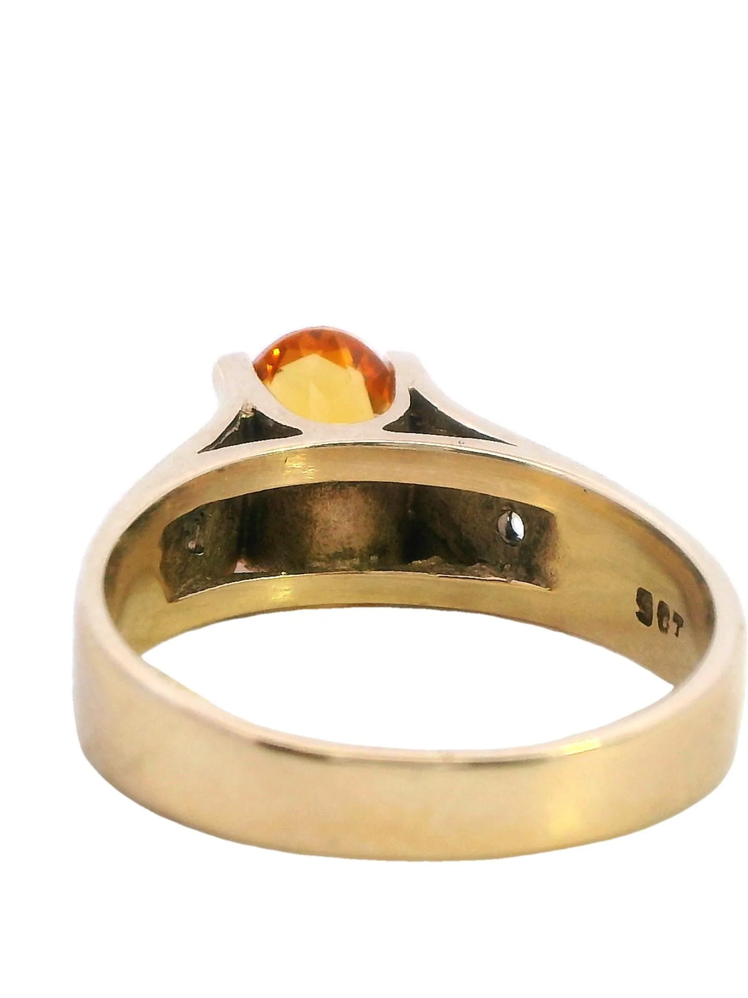 Stunning Yellow Gold Ring with Captivating Golden Sapphire and Diamonds