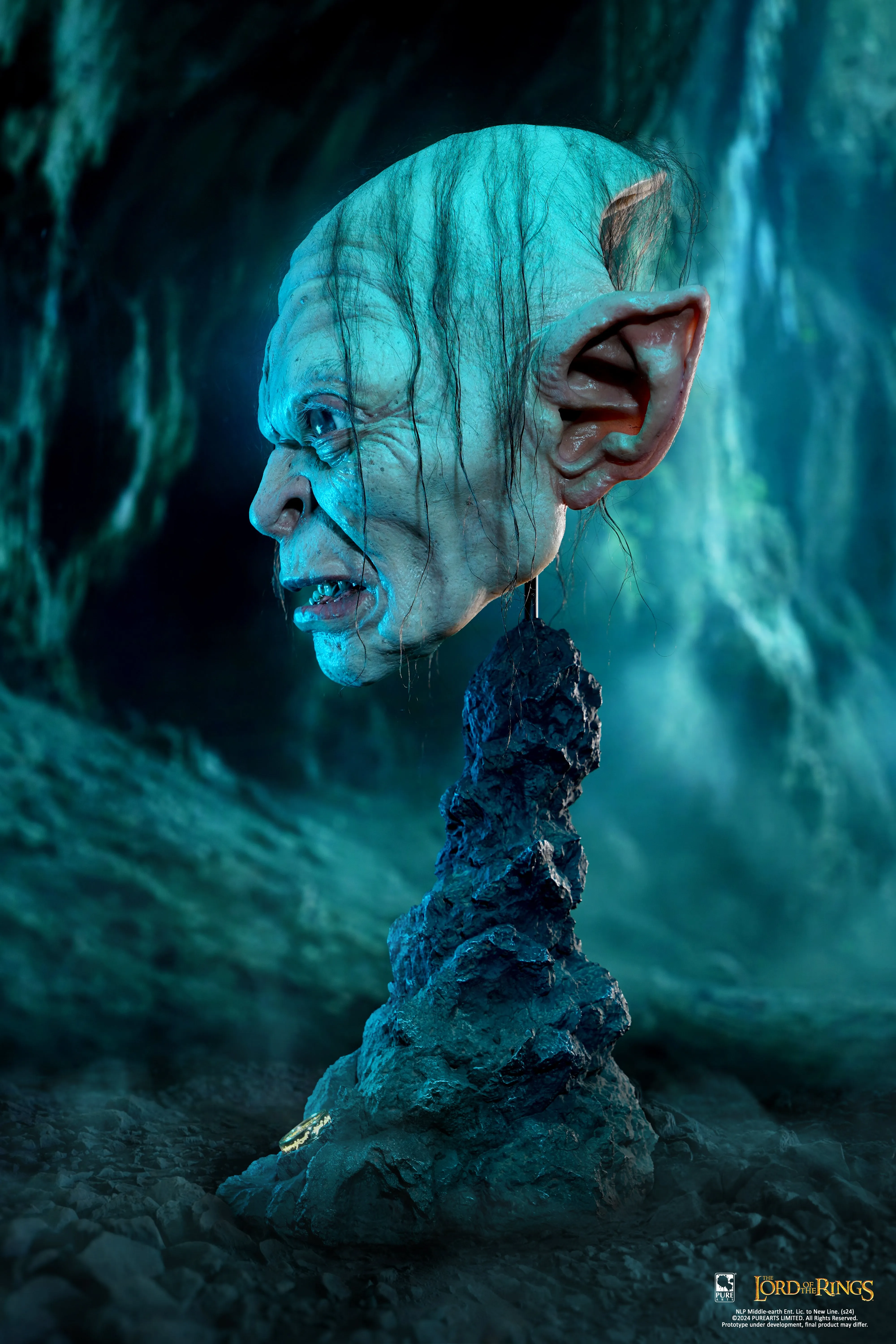 The Lord of the Rings Gollum Art Mask Exclusive Edition