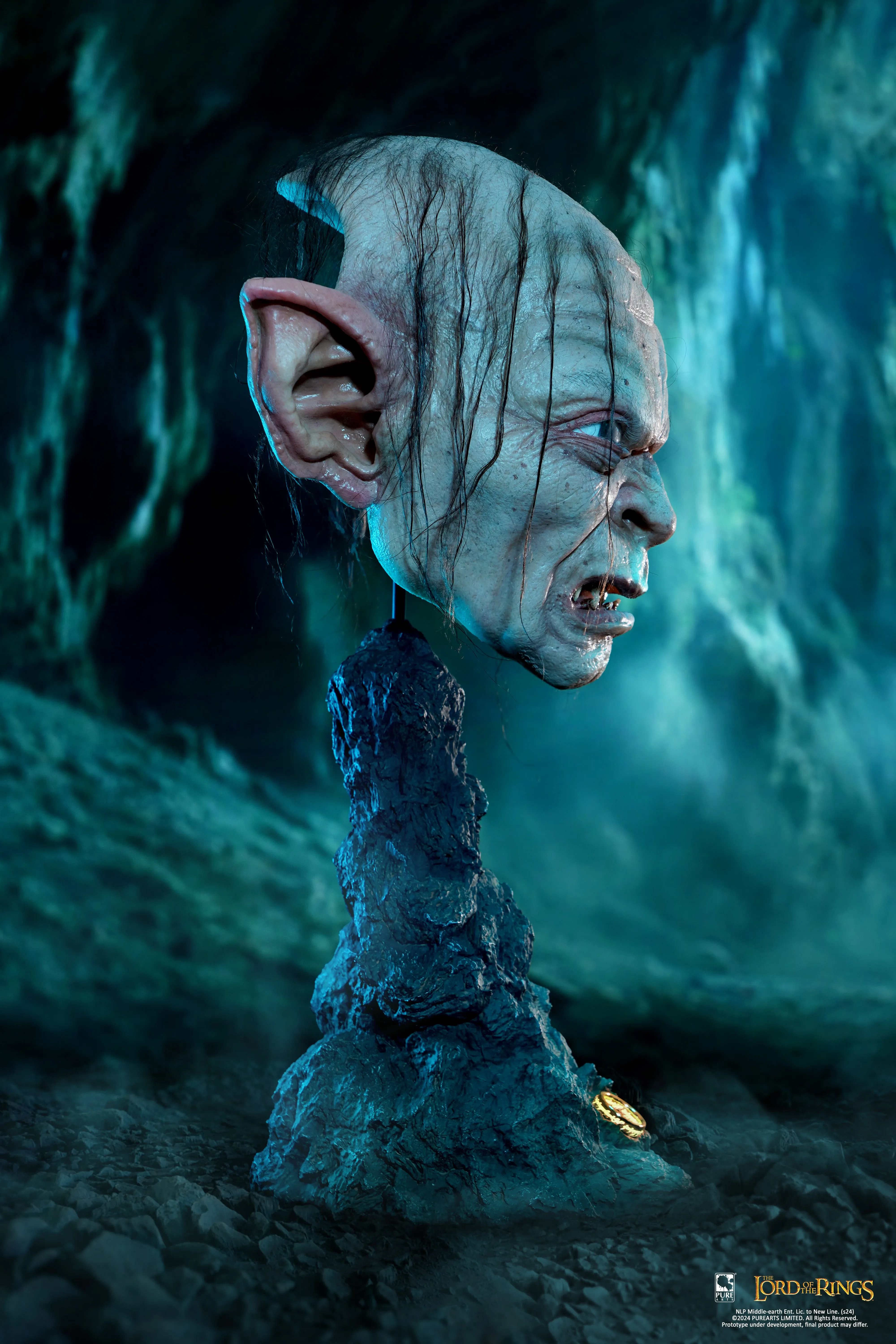 The Lord of the Rings Gollum Art Mask Exclusive Edition