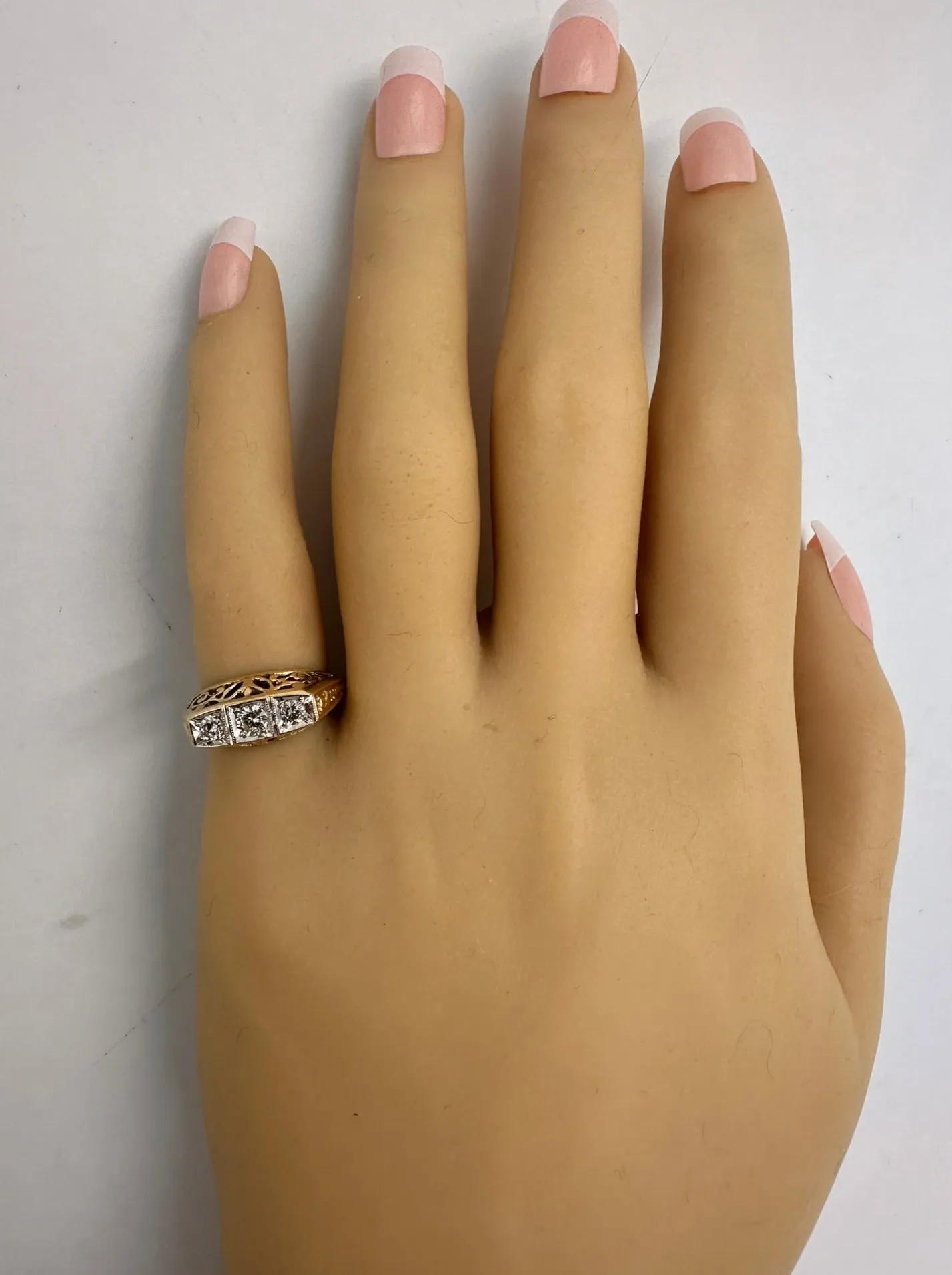 Timeless Vintage 9ct Yellow & White Gold Diamond Ring