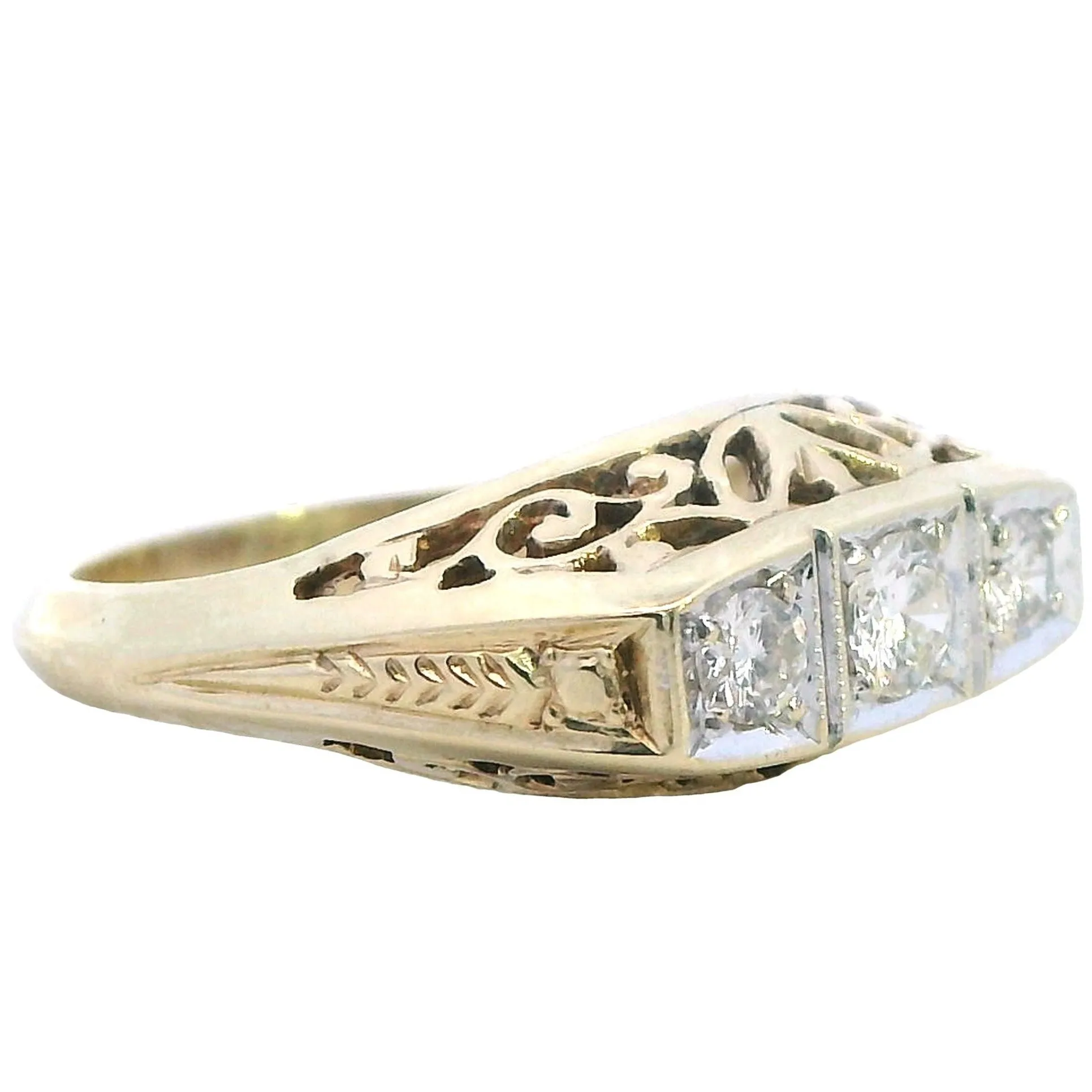Timeless Vintage 9ct Yellow & White Gold Diamond Ring