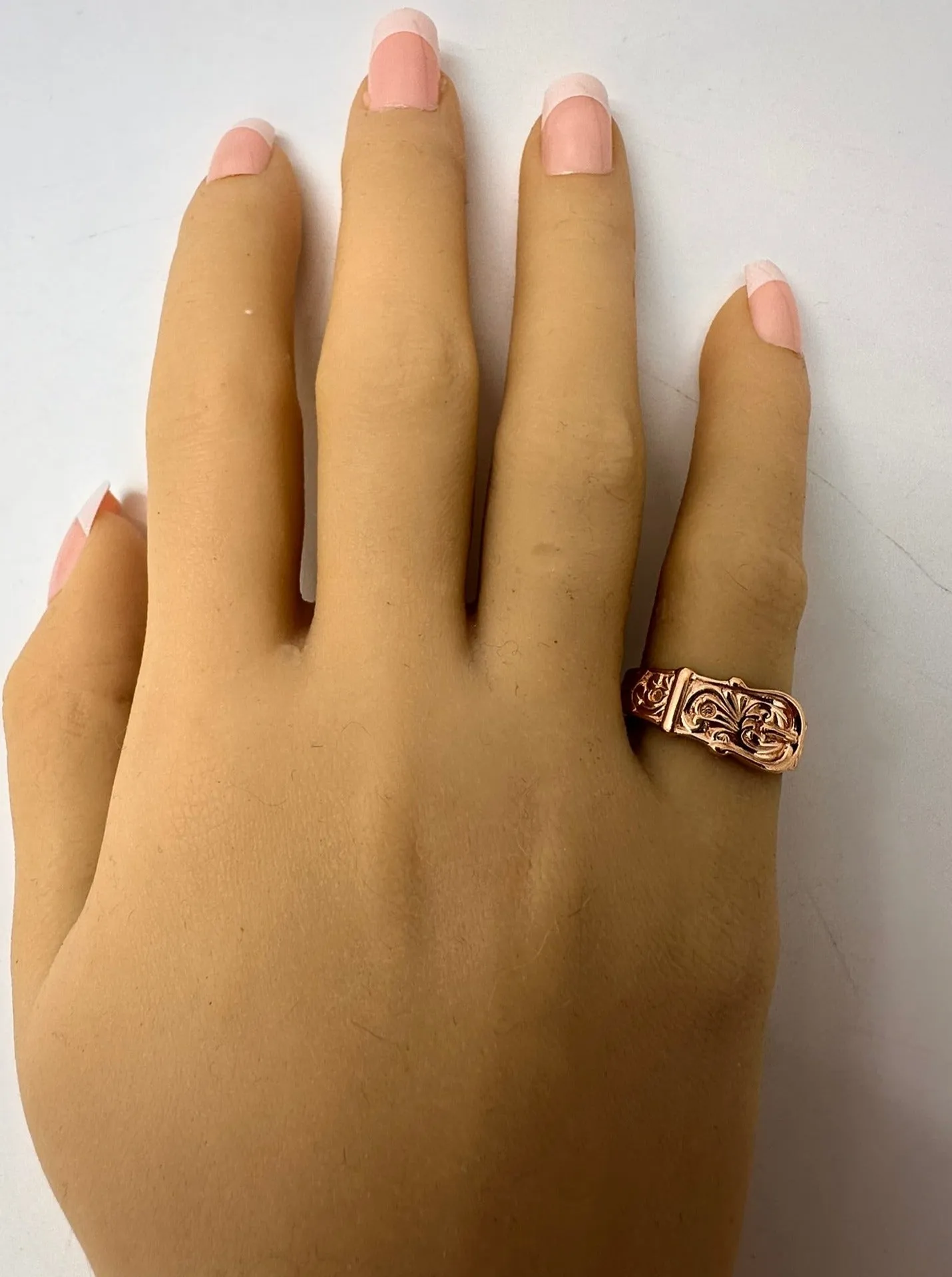 Vintage 9ct Yellow Gold Belt Buckle Ring - Unique Elegance