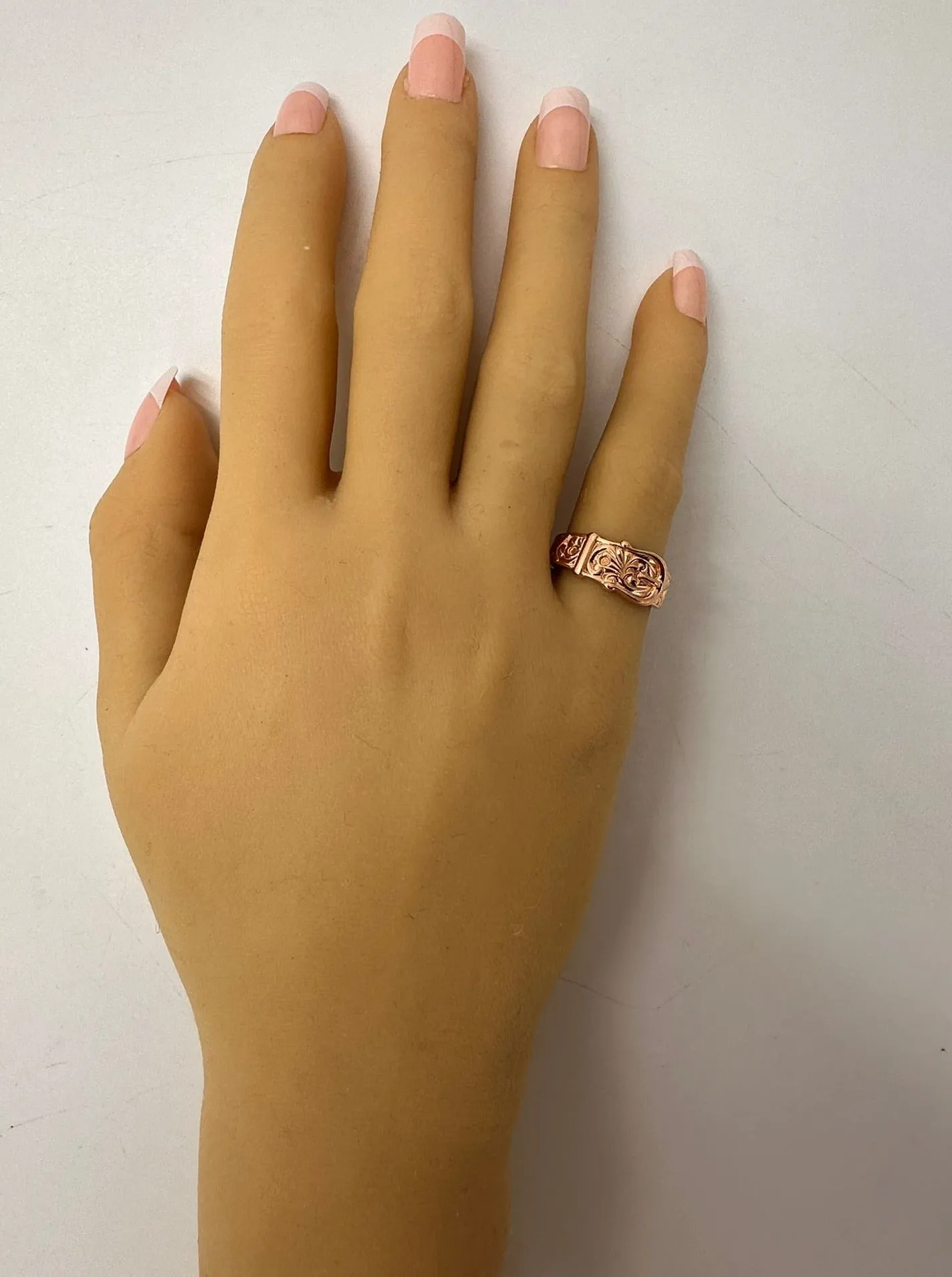 Vintage 9ct Yellow Gold Belt Buckle Ring - Unique Elegance
