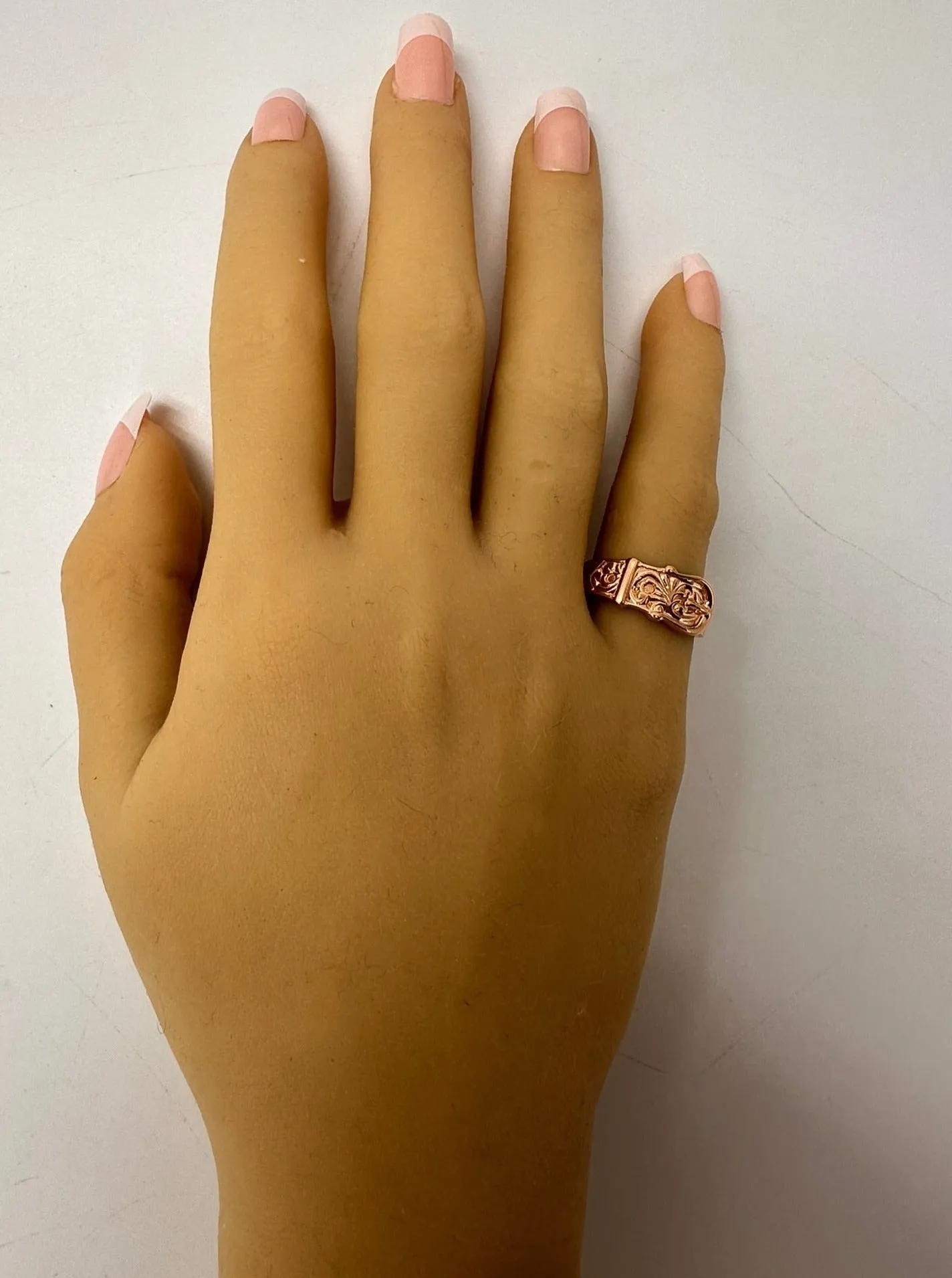 Vintage 9ct Yellow Gold Belt Buckle Ring - Unique Elegance